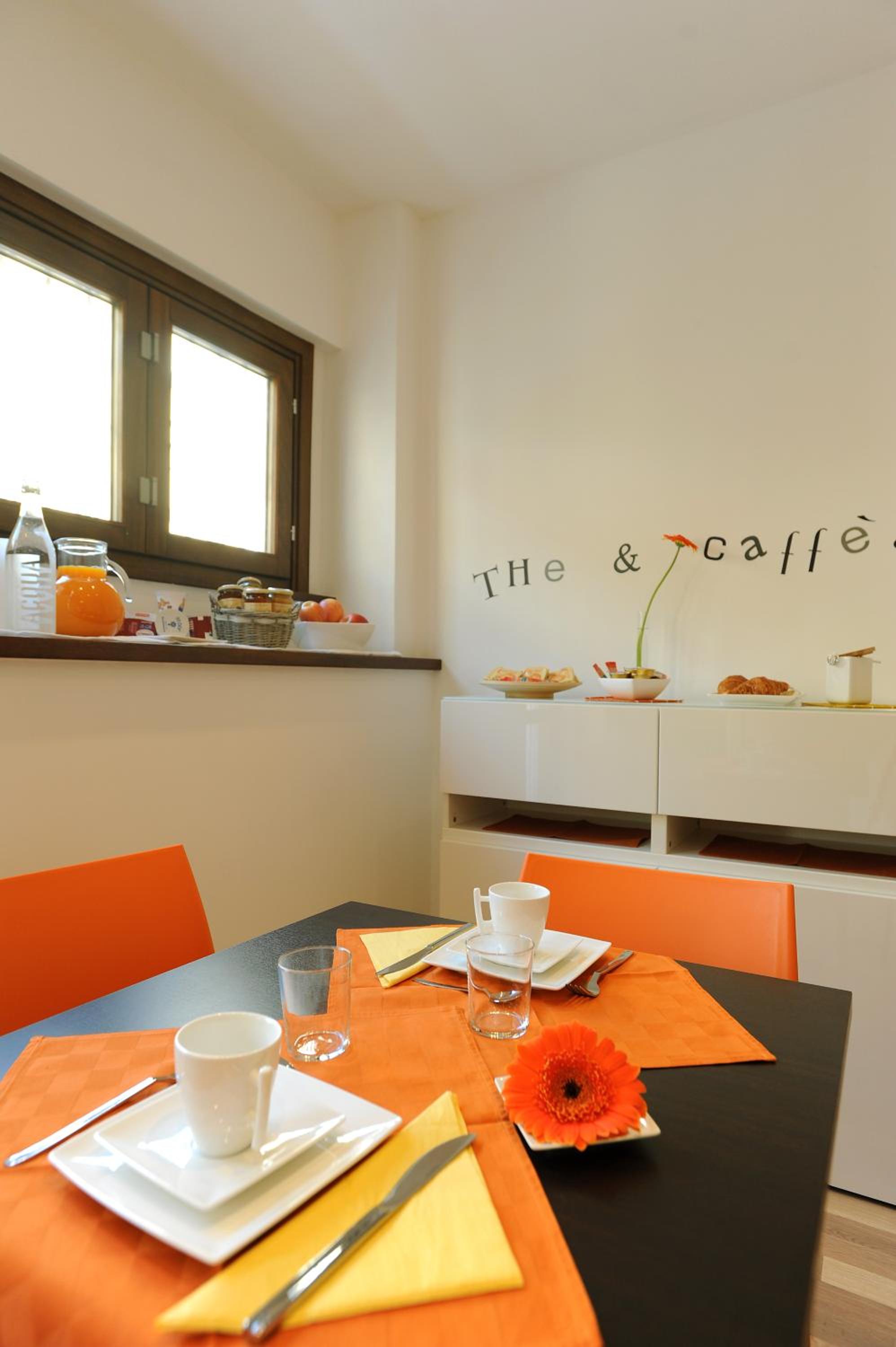 Honey Rooms en Rome — dining