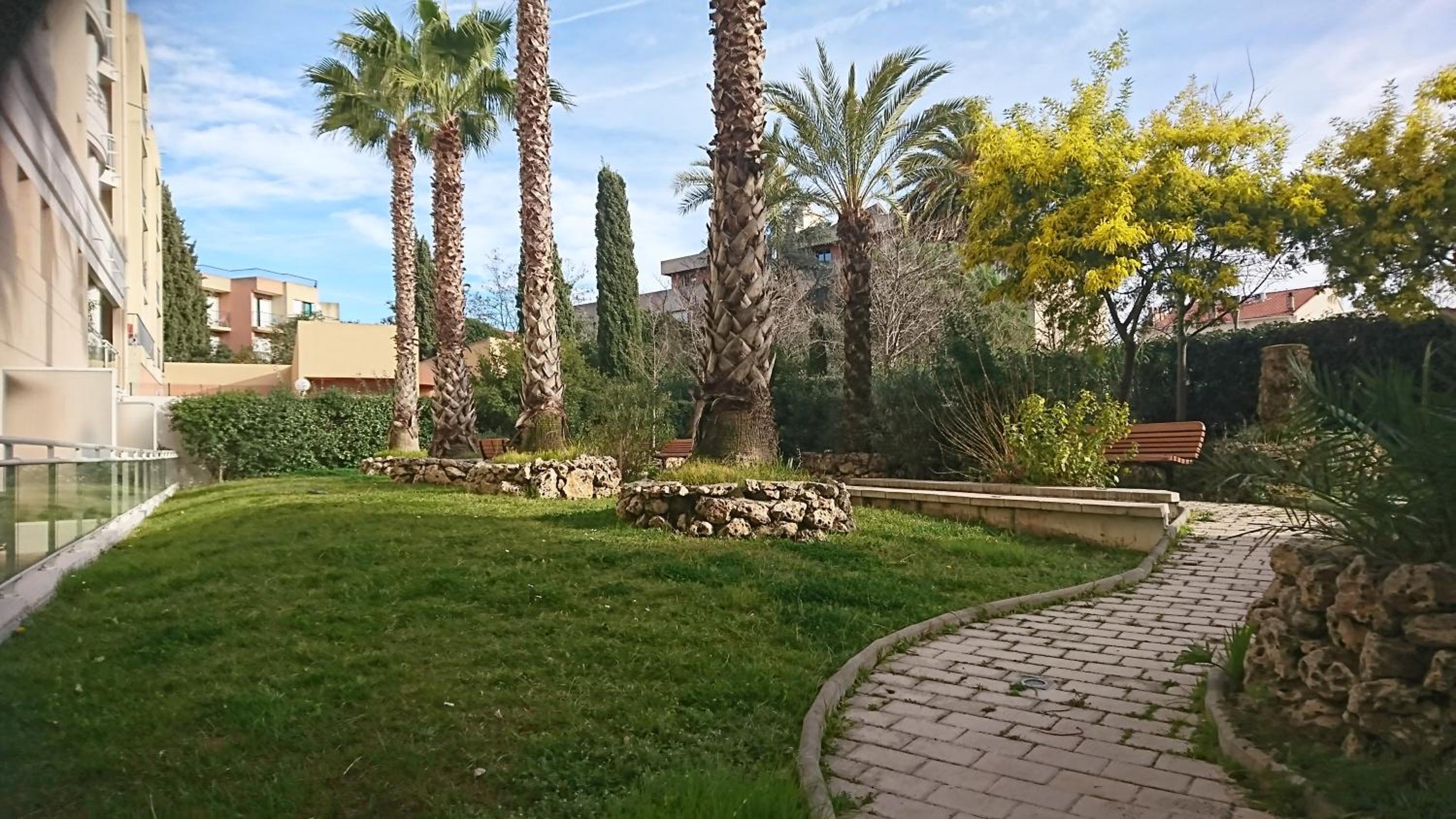 Hotel Nicolas 2 - Image 1