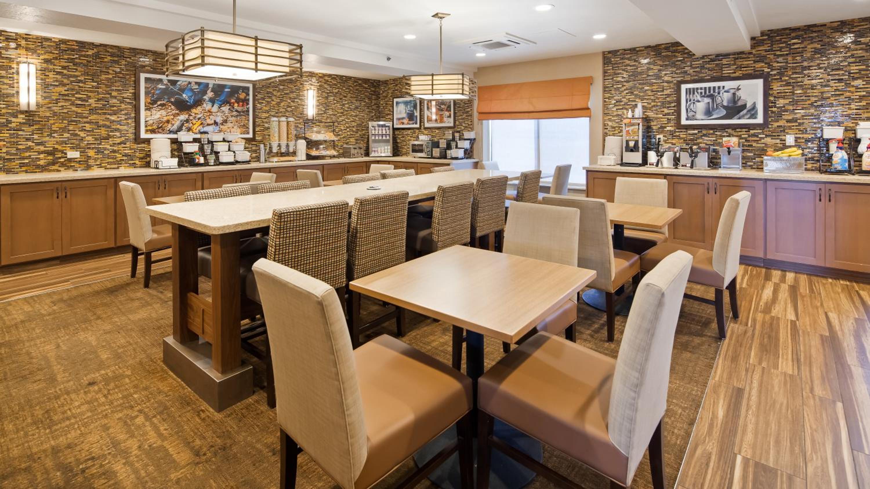 Idaho Falls Vacations - Best Western Plus CottonTree Inn - Property Image 4