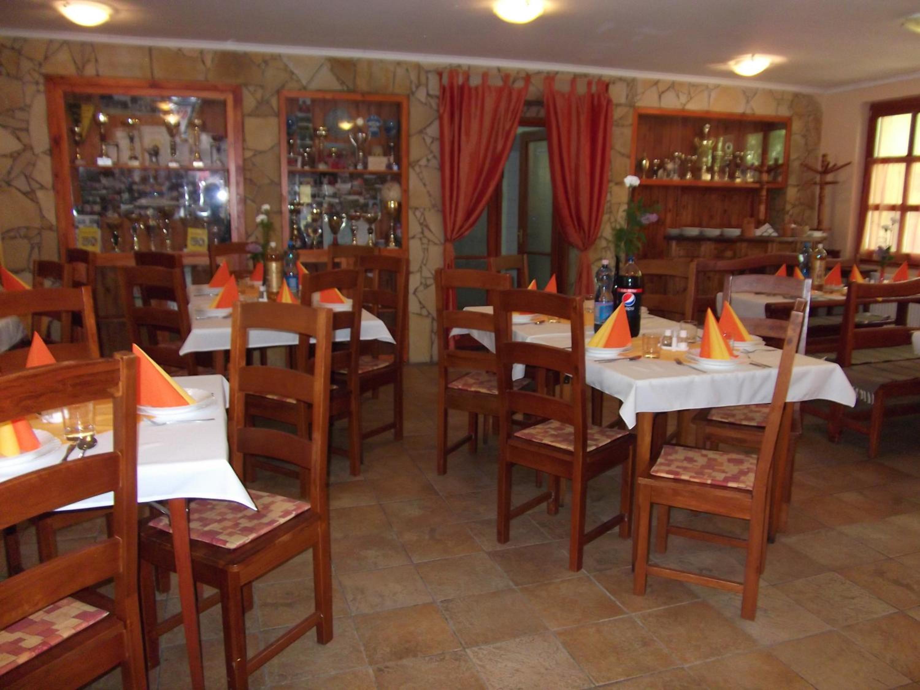 Kiskastély Fogadó-Étterem, photo 25