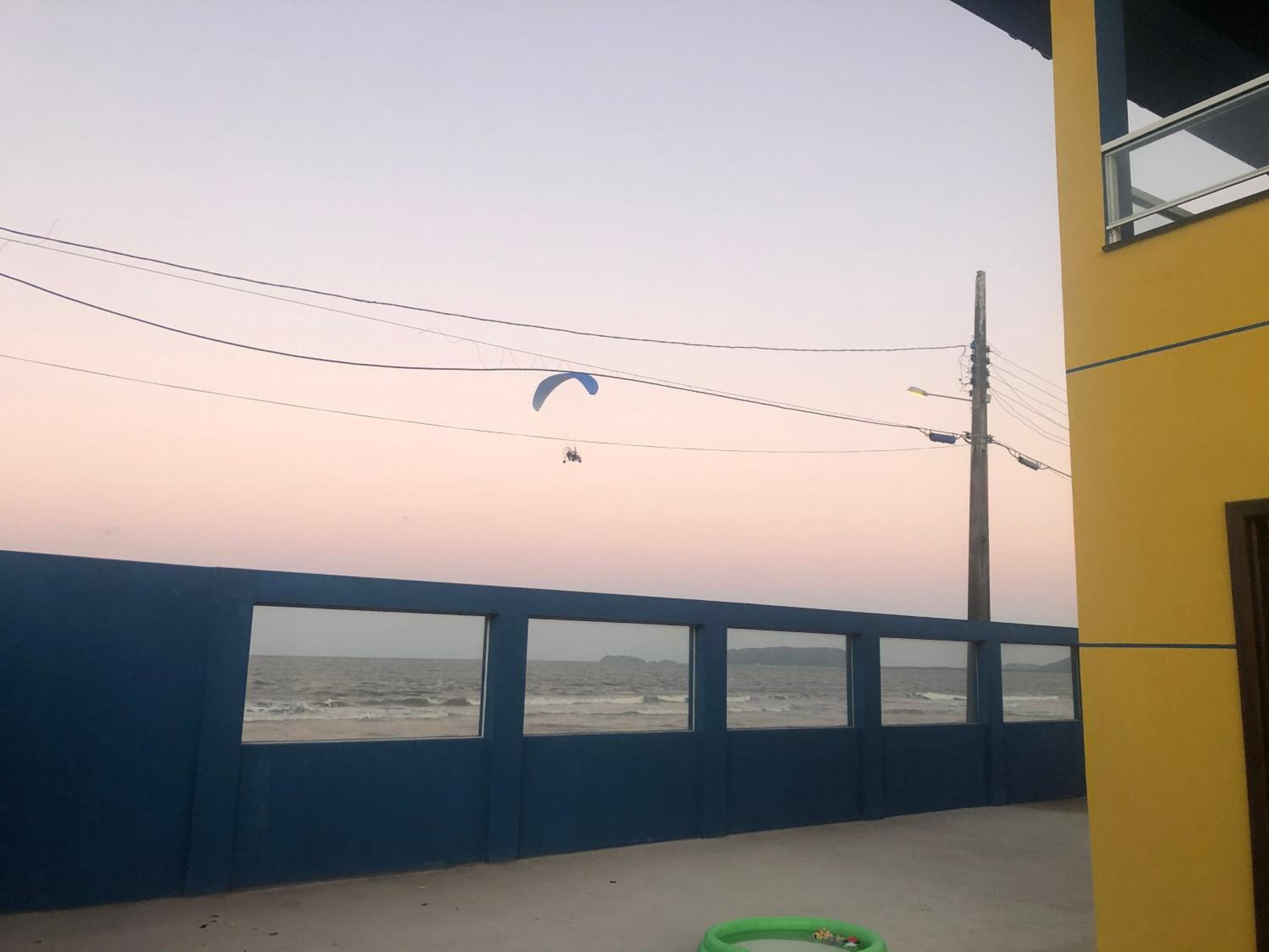 PÉ NA AREIA Apto Manfron