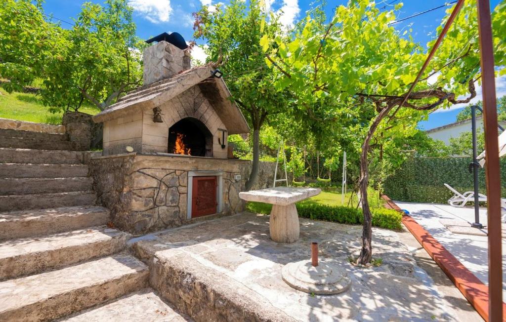 Holiday Home Marijeta, Grab 2A, Trilj view 5