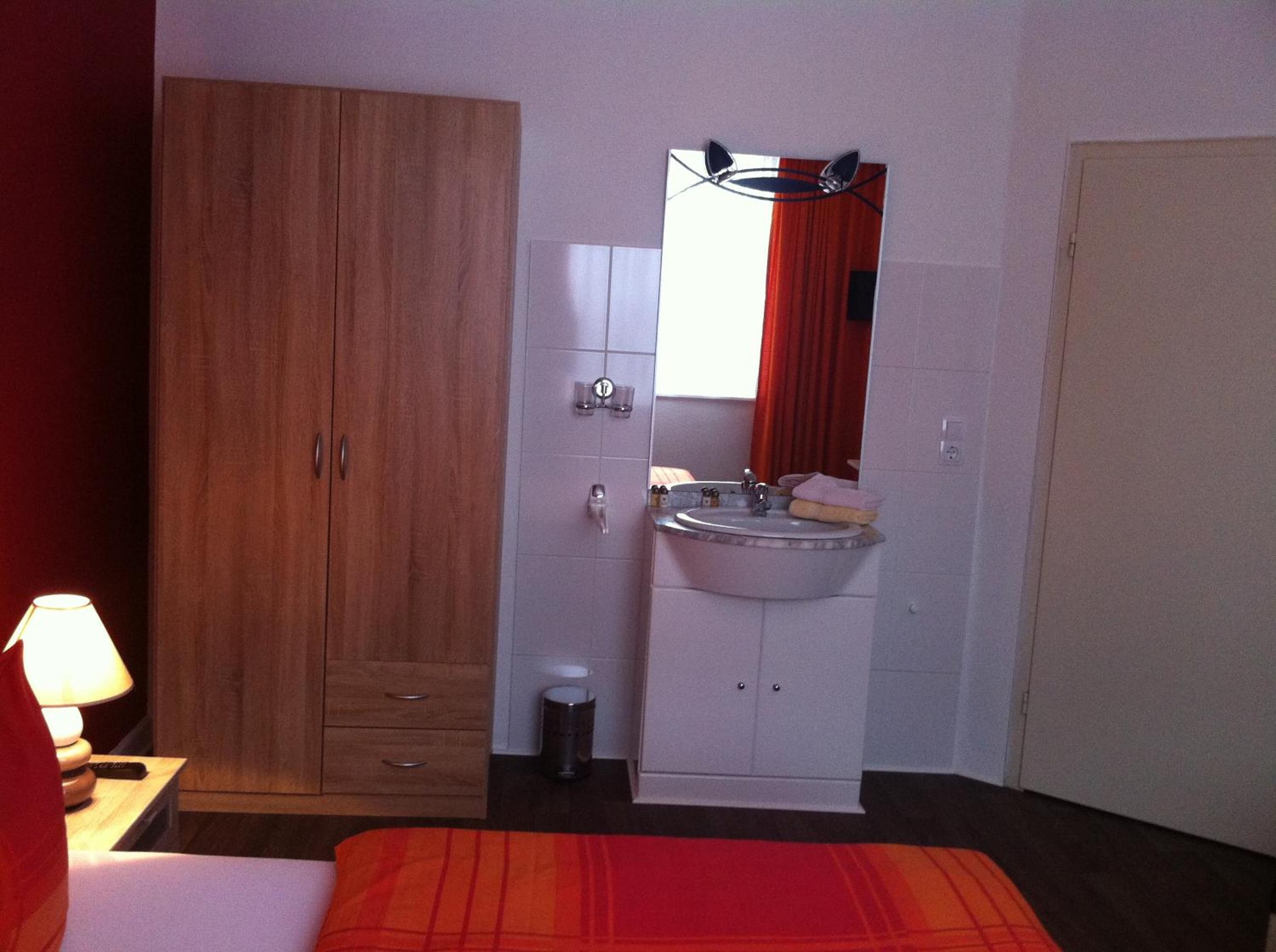 Photo 51