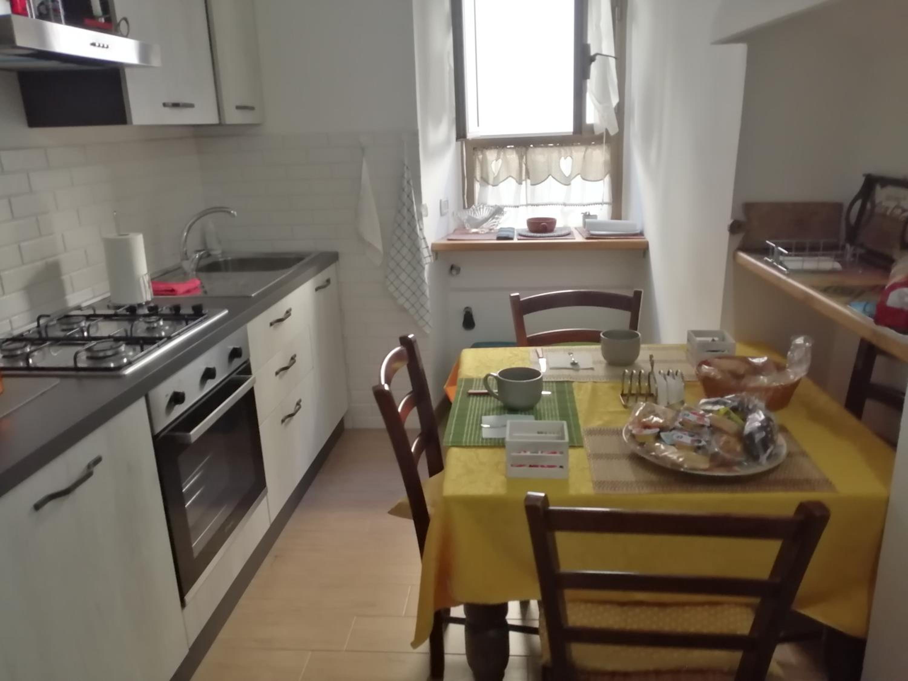 Allacattedrale en Sora — kitchen