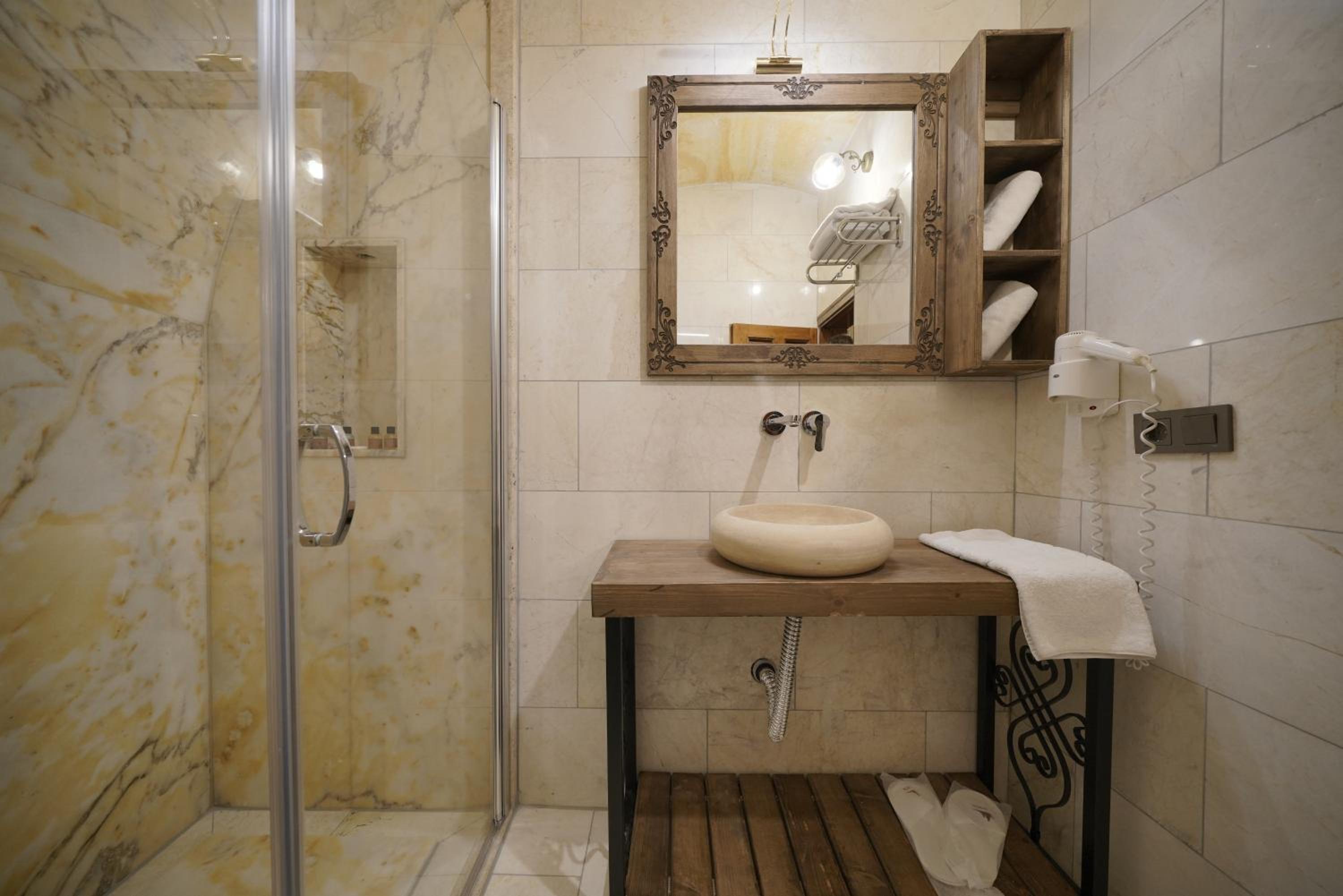 Walnut House Otel - Image 30