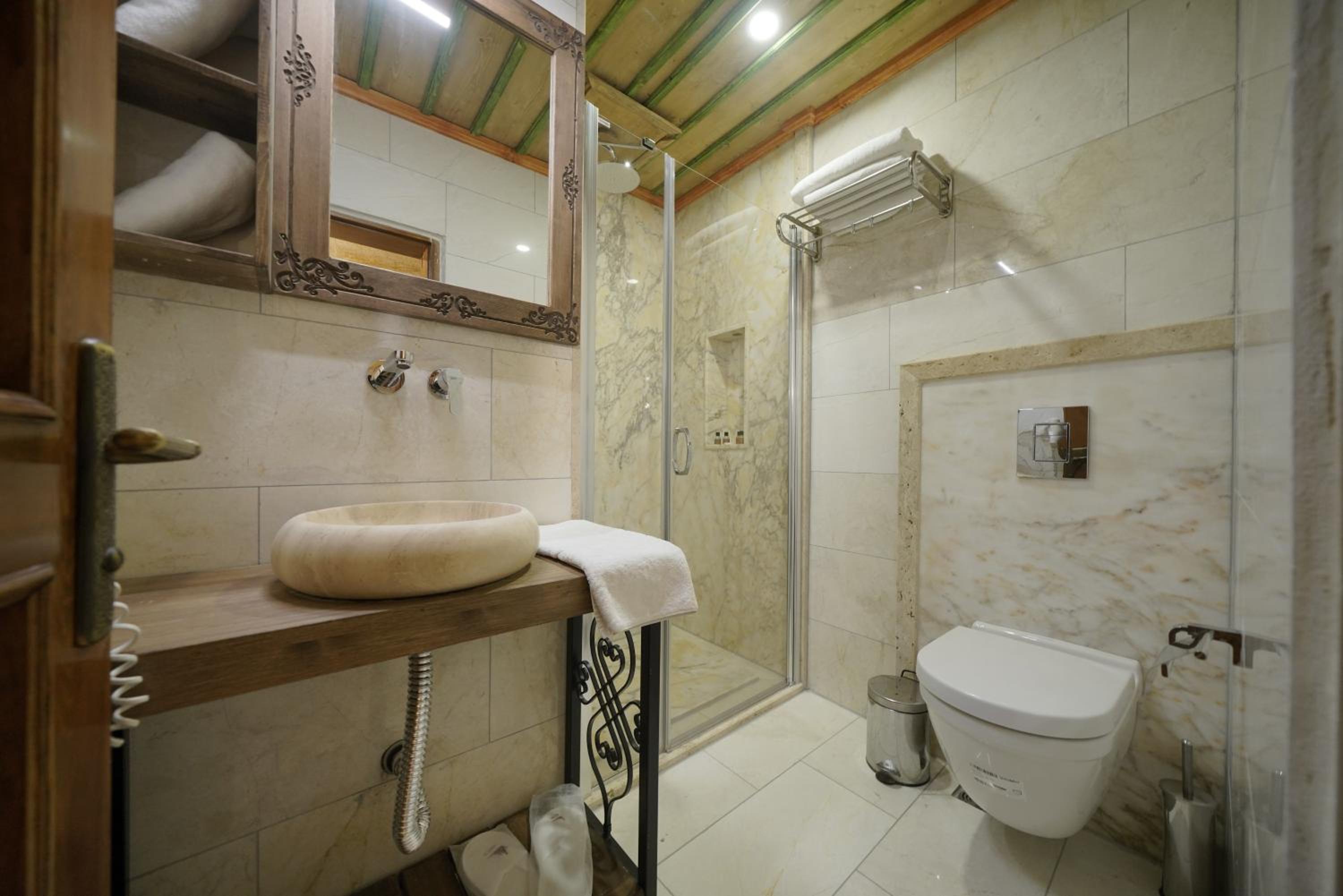 Walnut House Otel - Image 62