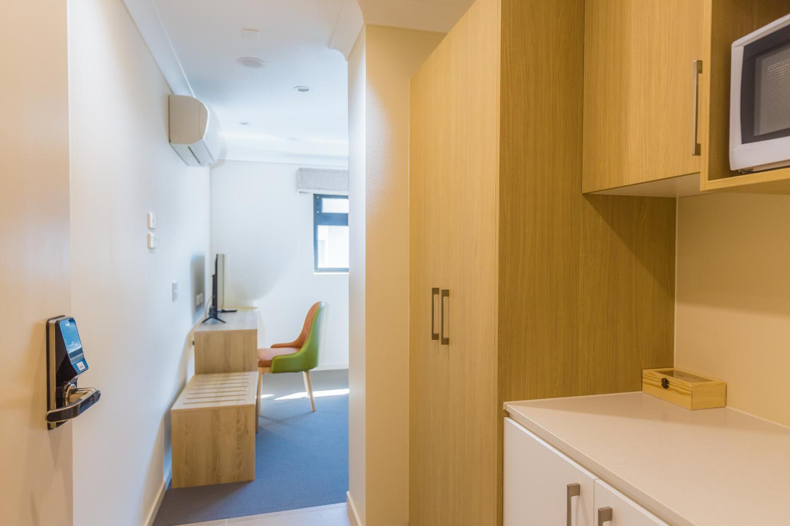 Brisbane Vacations - The Windsor, Hotel Rooms and Apartments, Brisbane - Property Image 3