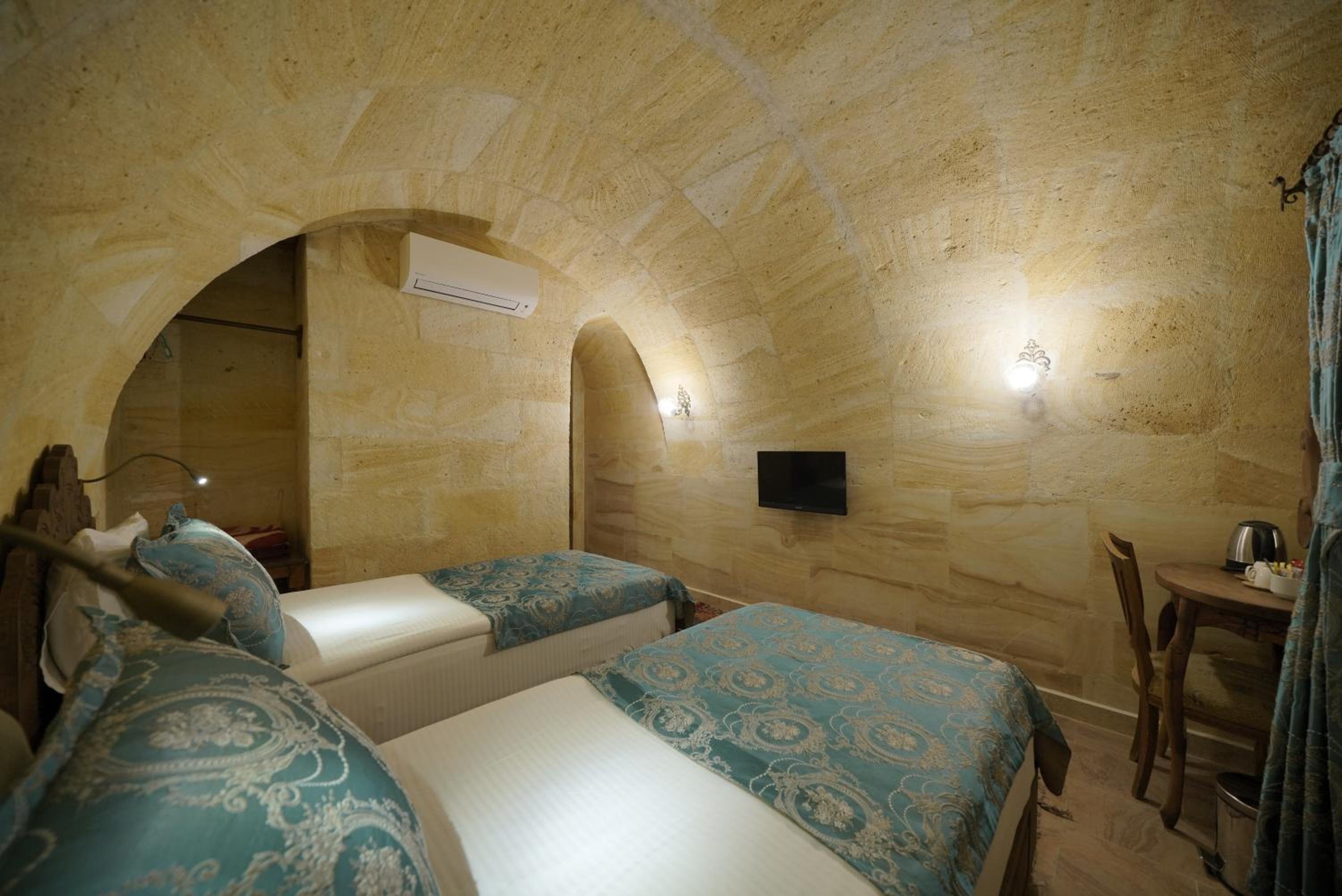 Walnut House Otel - Image 33