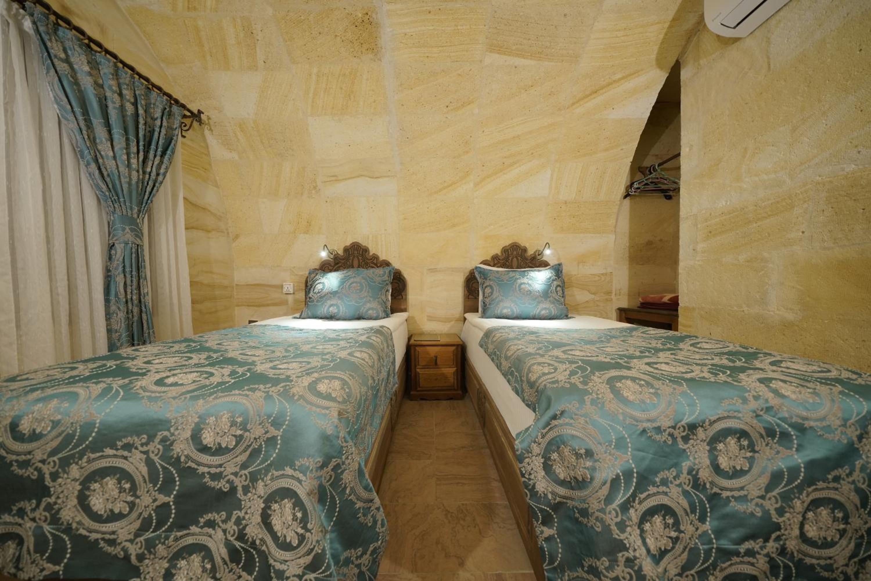 Walnut House Otel - Image 34