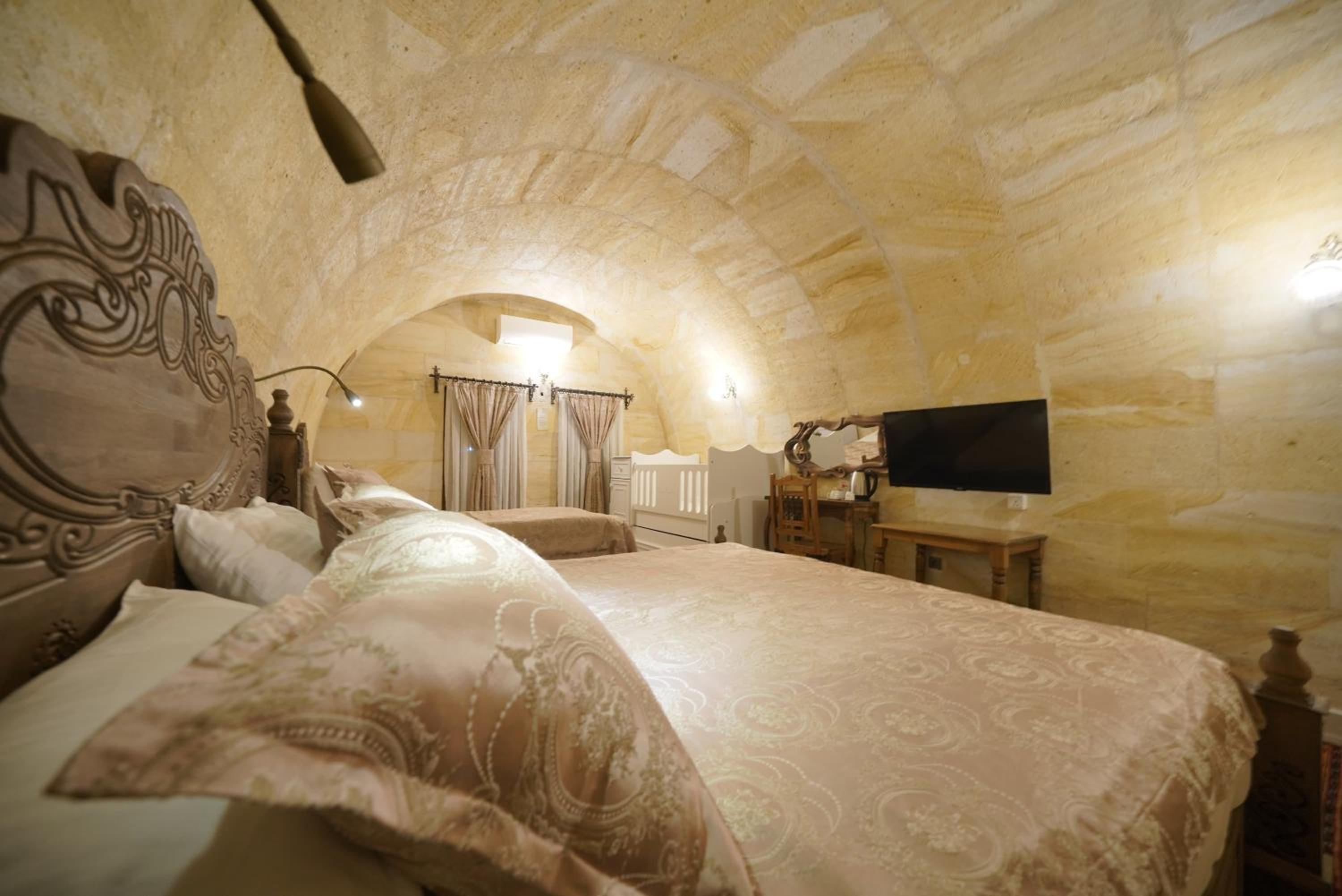Walnut House Otel - Image 25