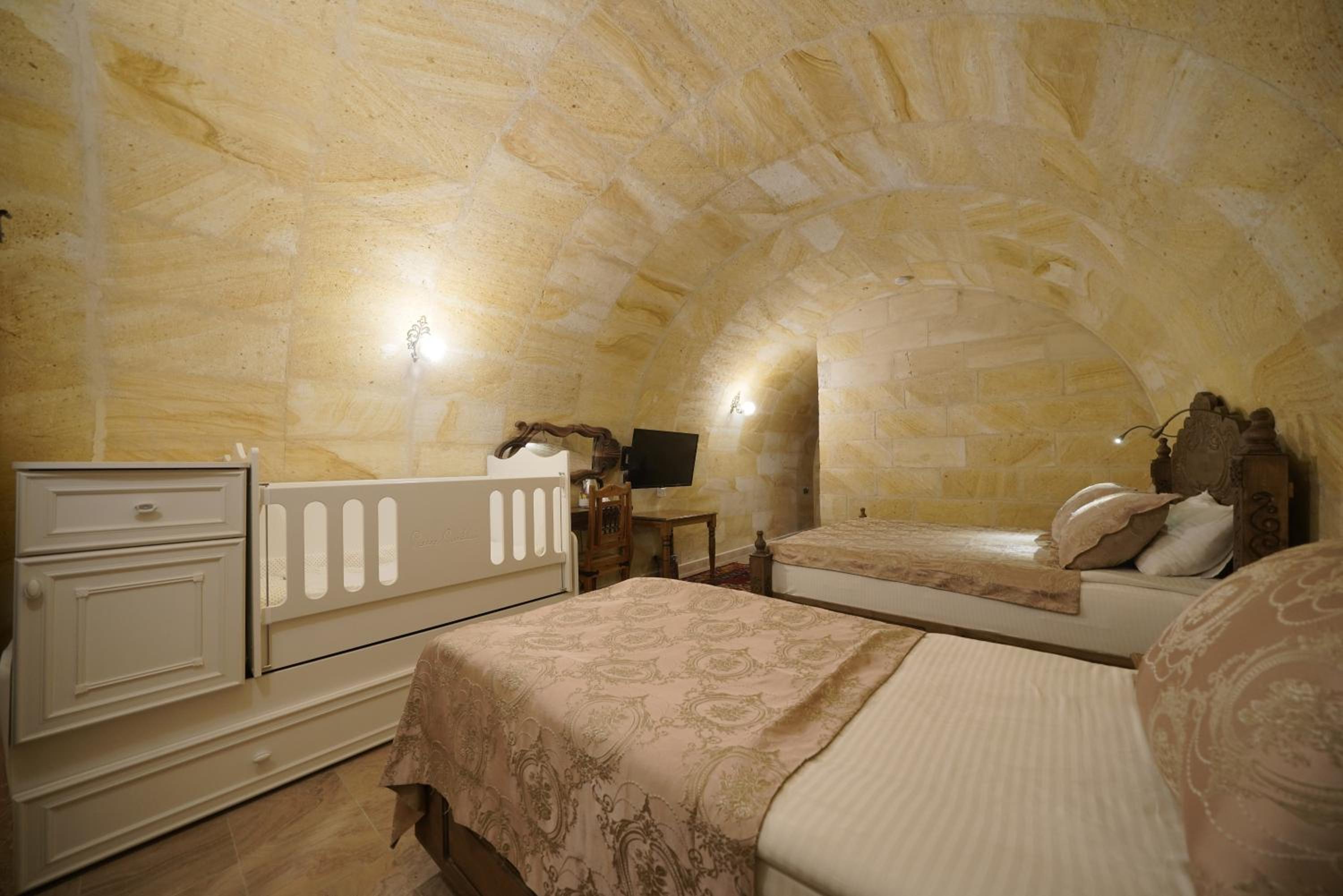 Walnut House Otel - Image 26