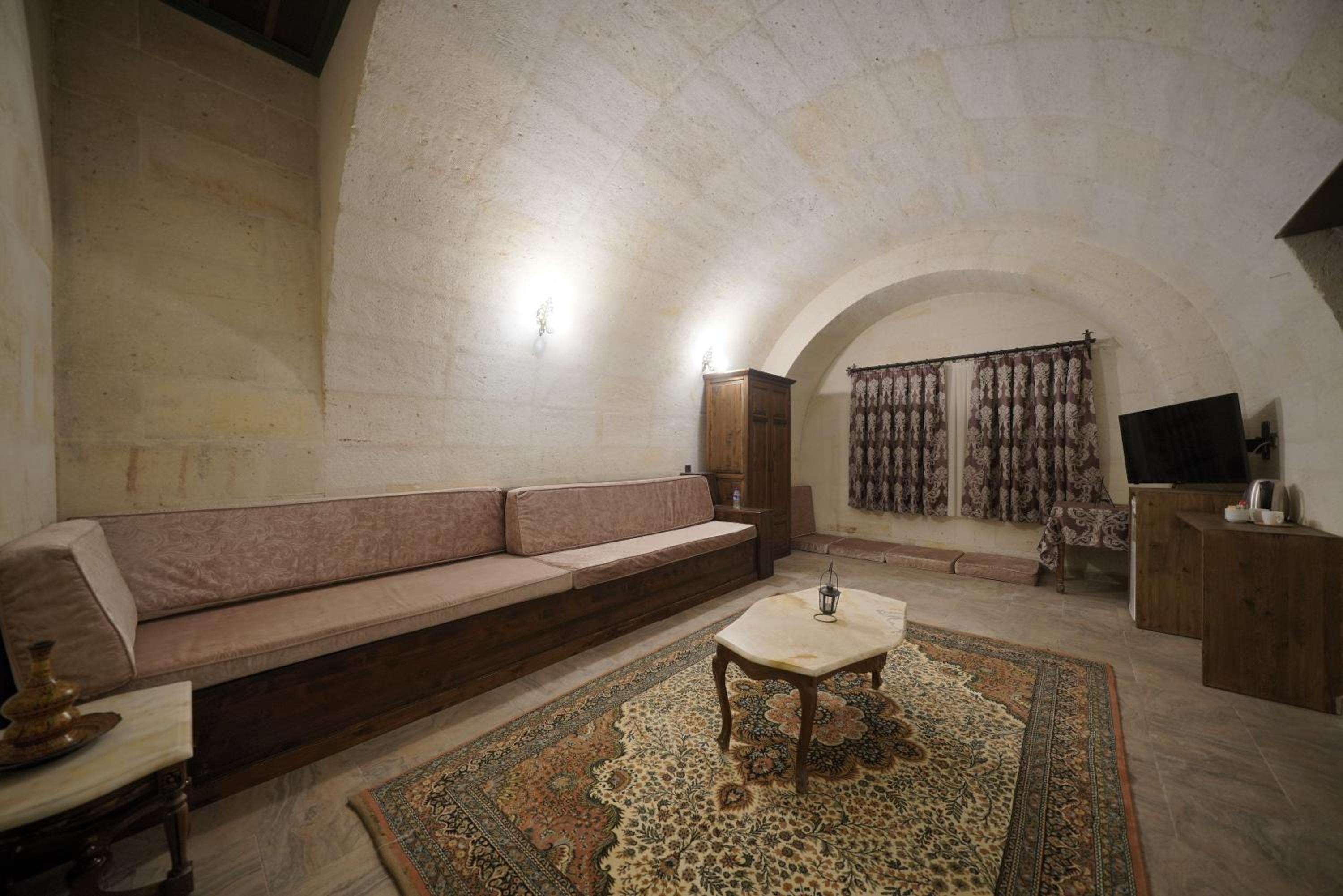 Walnut House Otel - Image 23