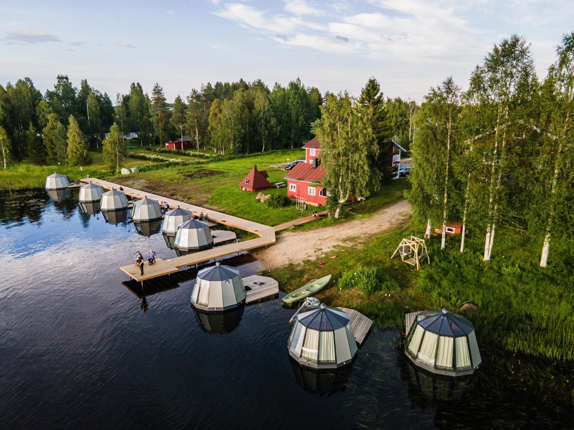 Arctic Guesthouse & Igloos