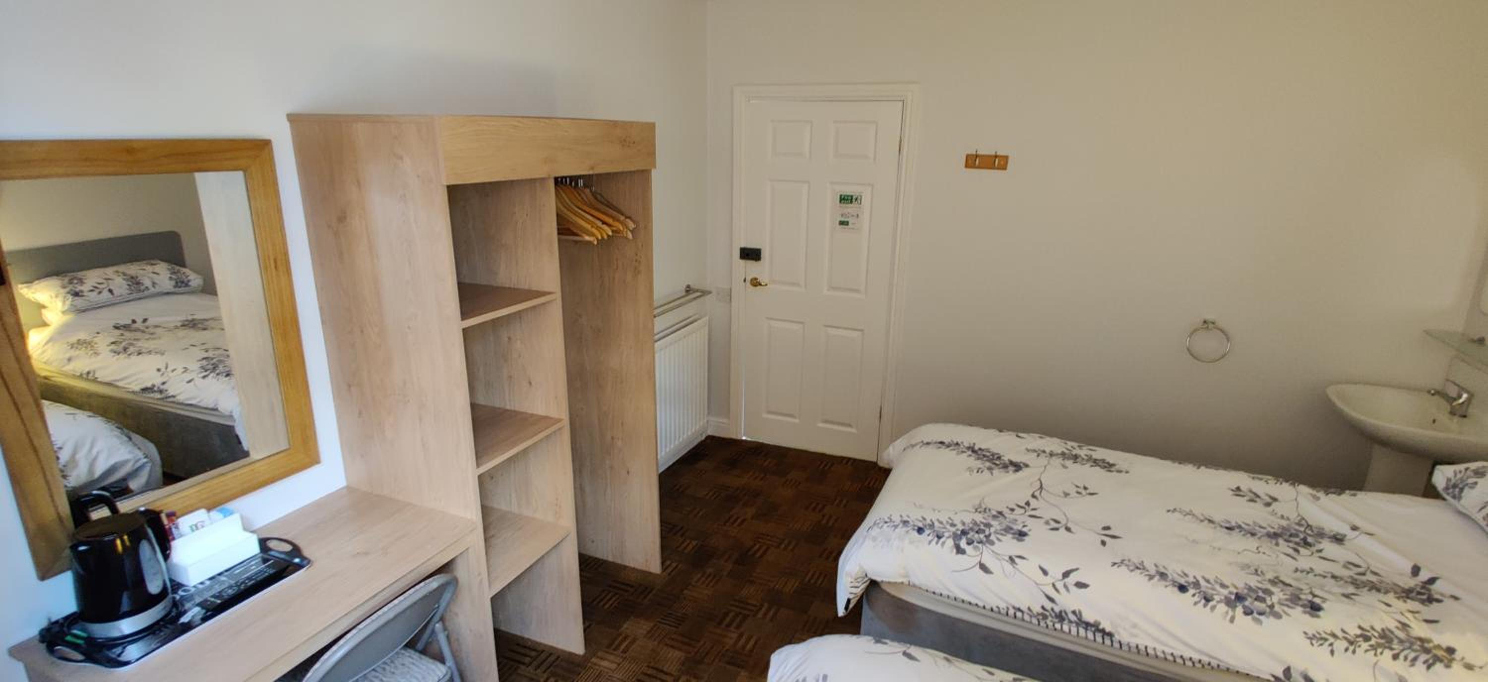 Leicester Vacations - Aaron Lodge Guest House - Property Image 32