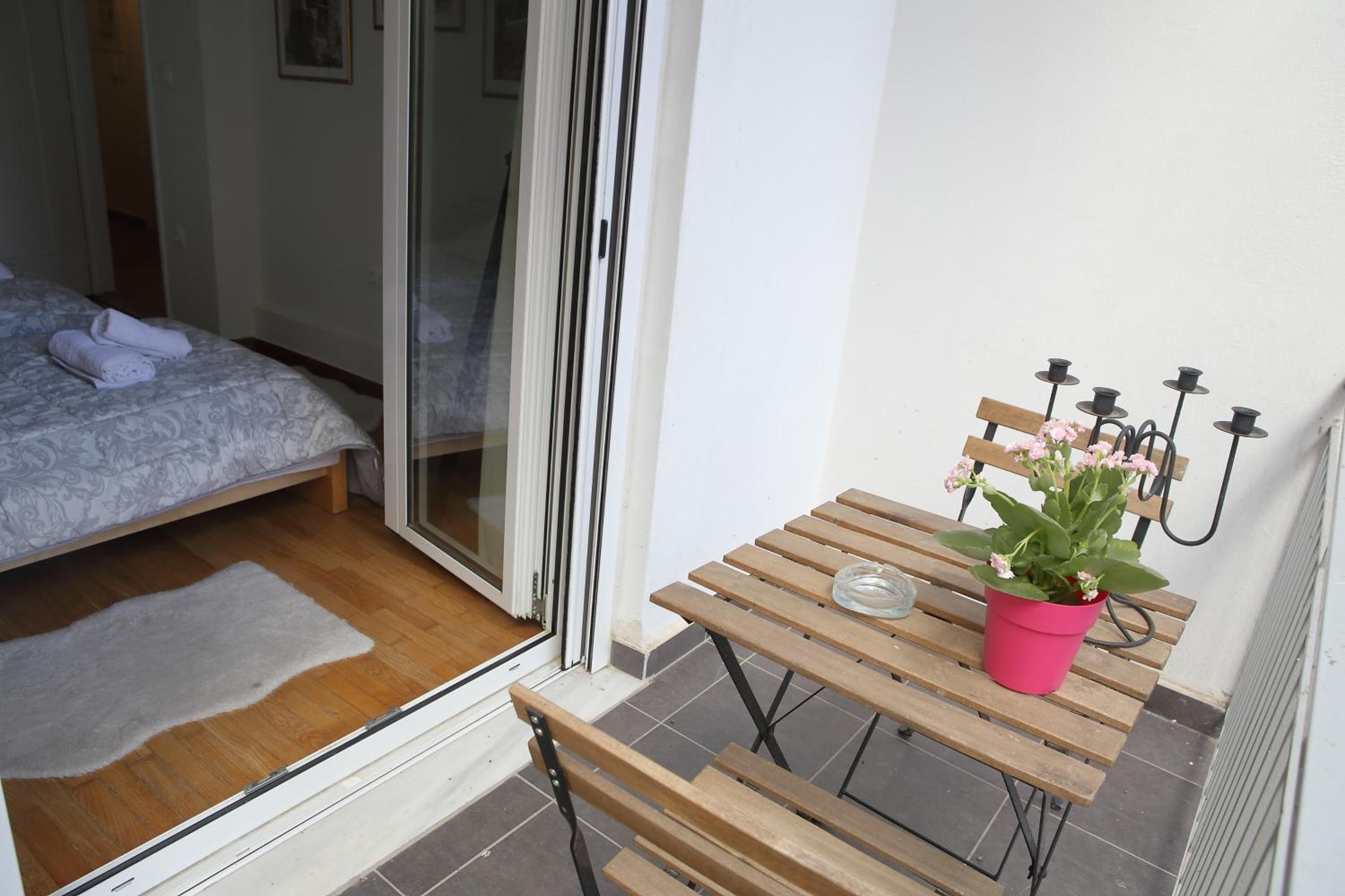 VZ Athens Apartment