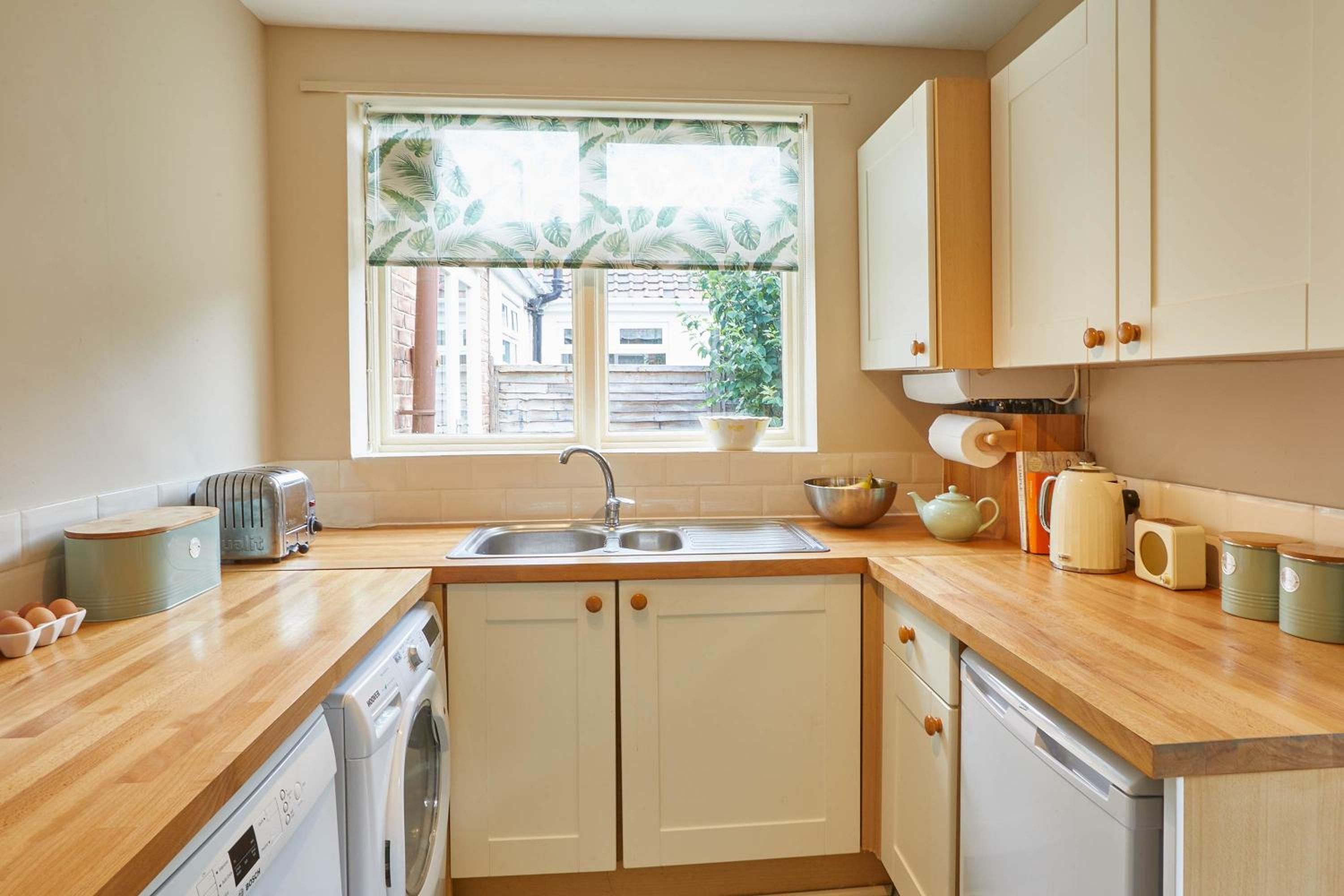 Host & Stay - Princes Road view 3