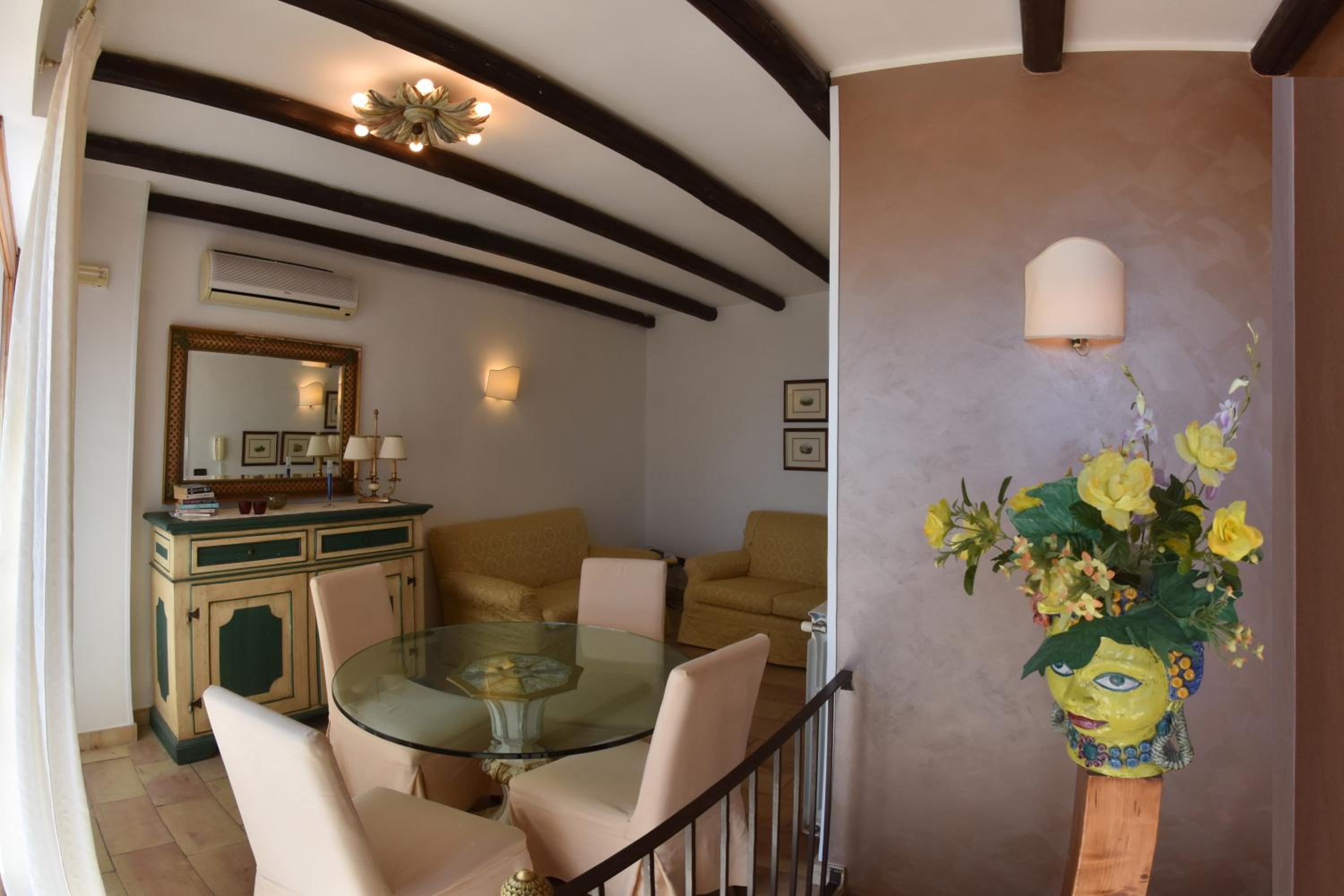 Taormina al Bacio apartment view 4