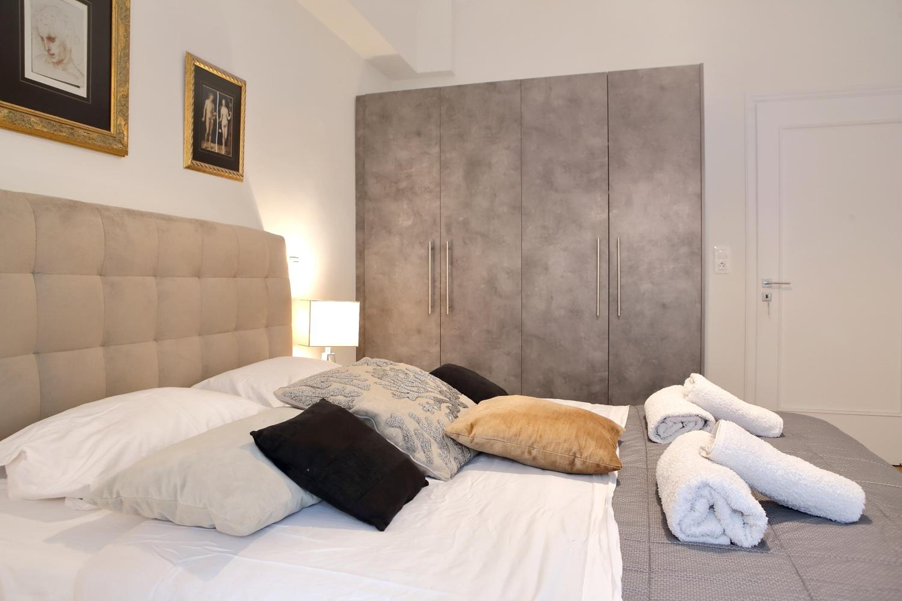 VZ Athens Apartment