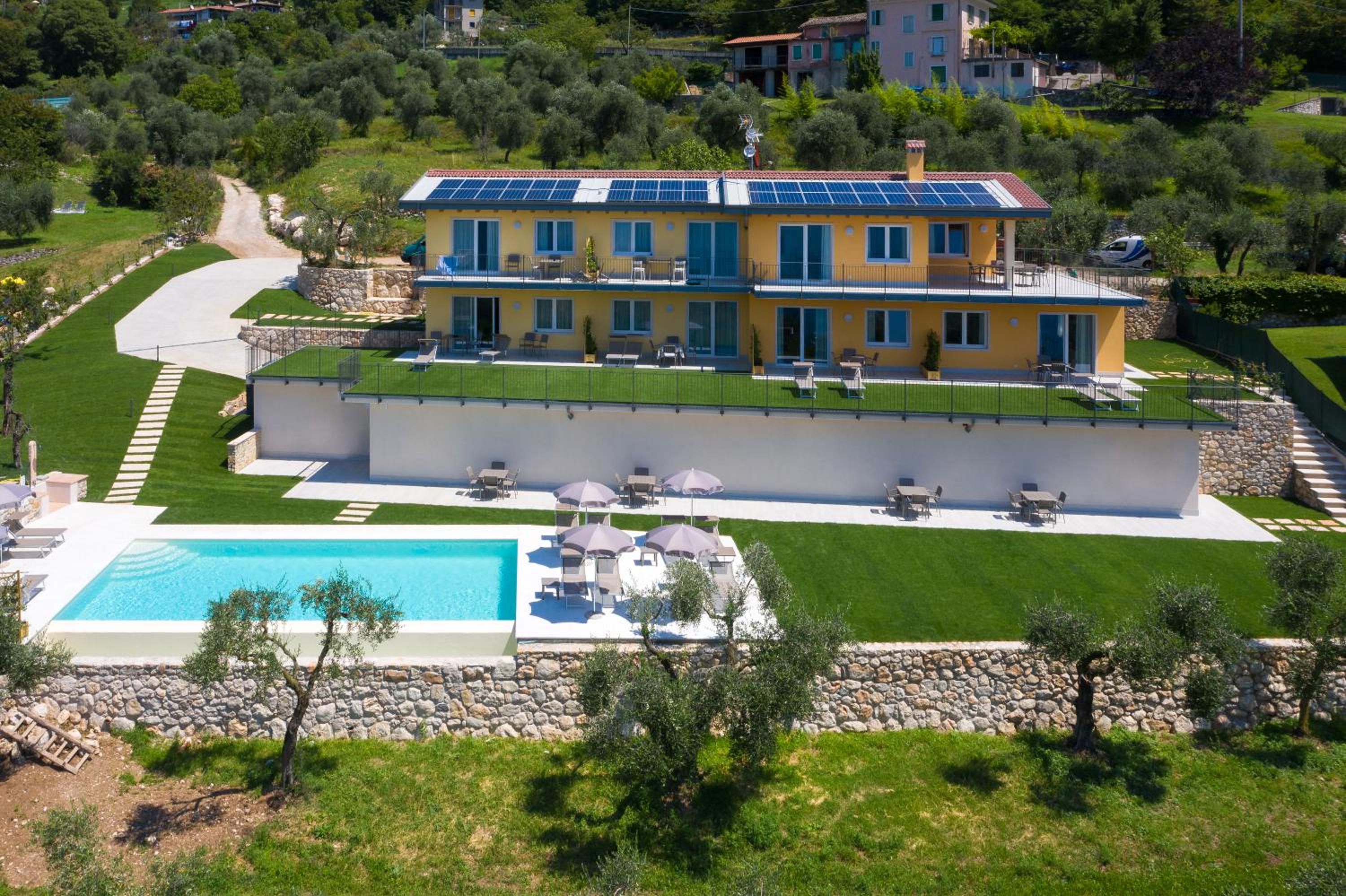 Photo 9