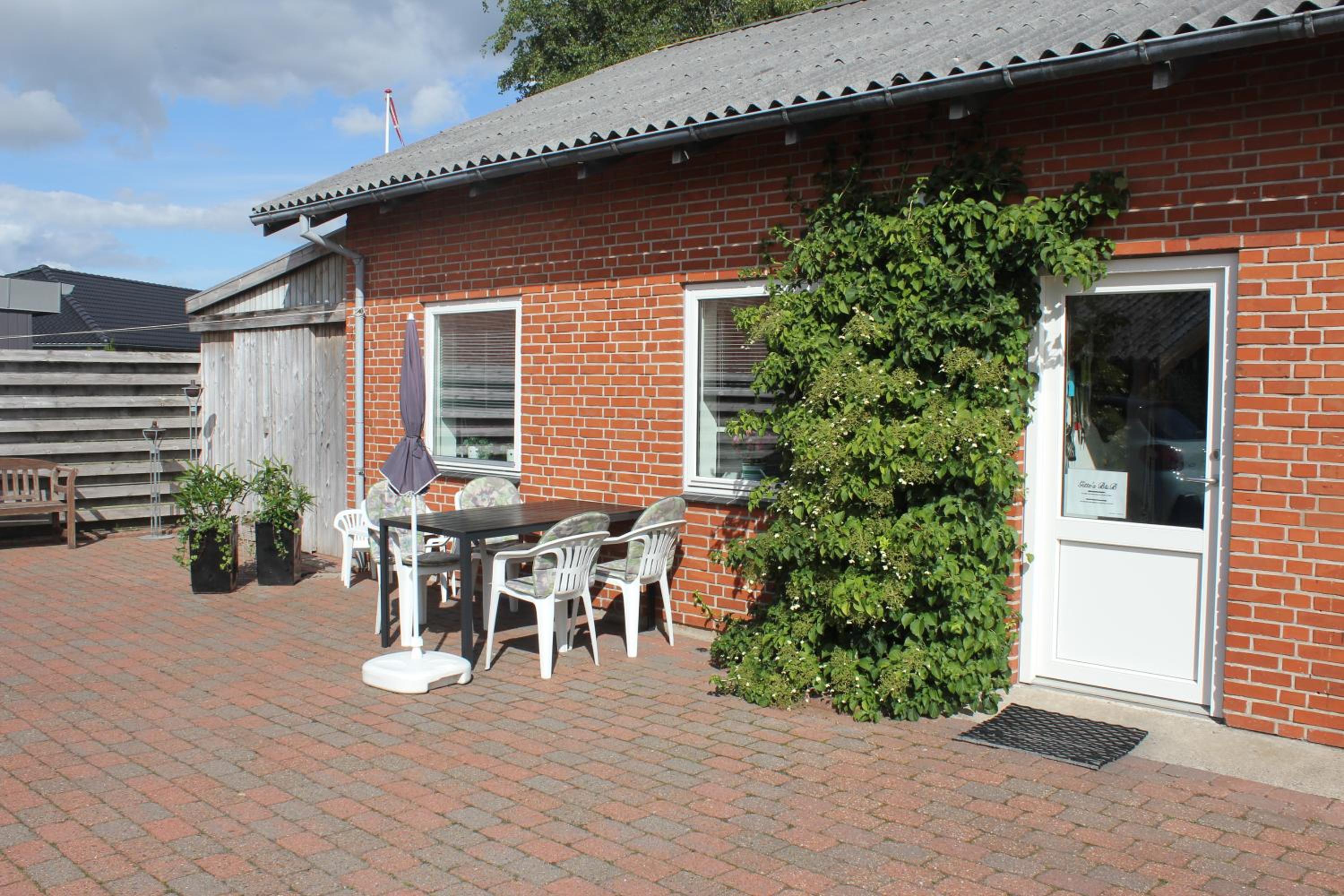 Hotel Gitte's Private Guestroom - Image 1