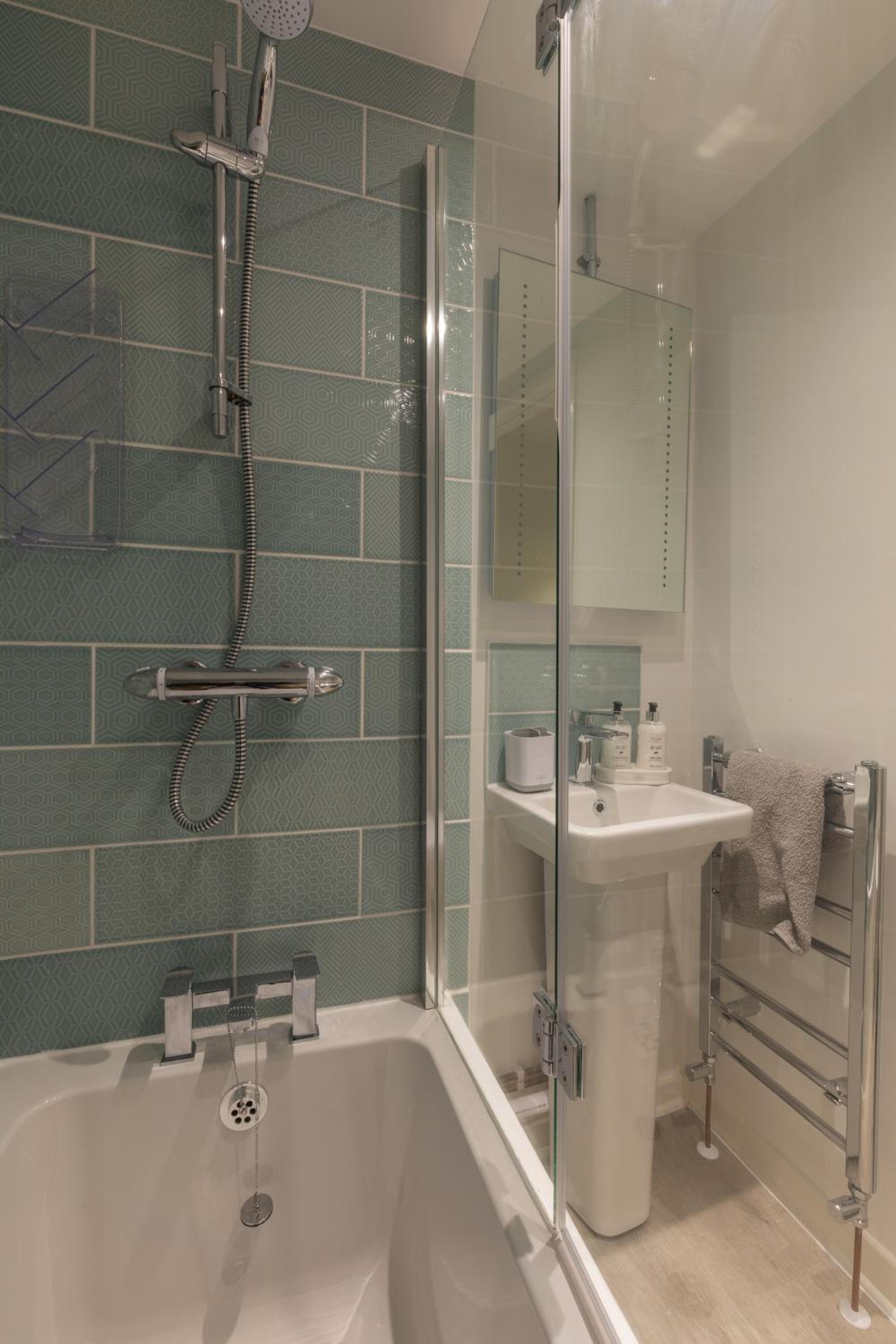 Lion Cottage - Dog-Friendly 3-Bed in Heart of Holt view 5