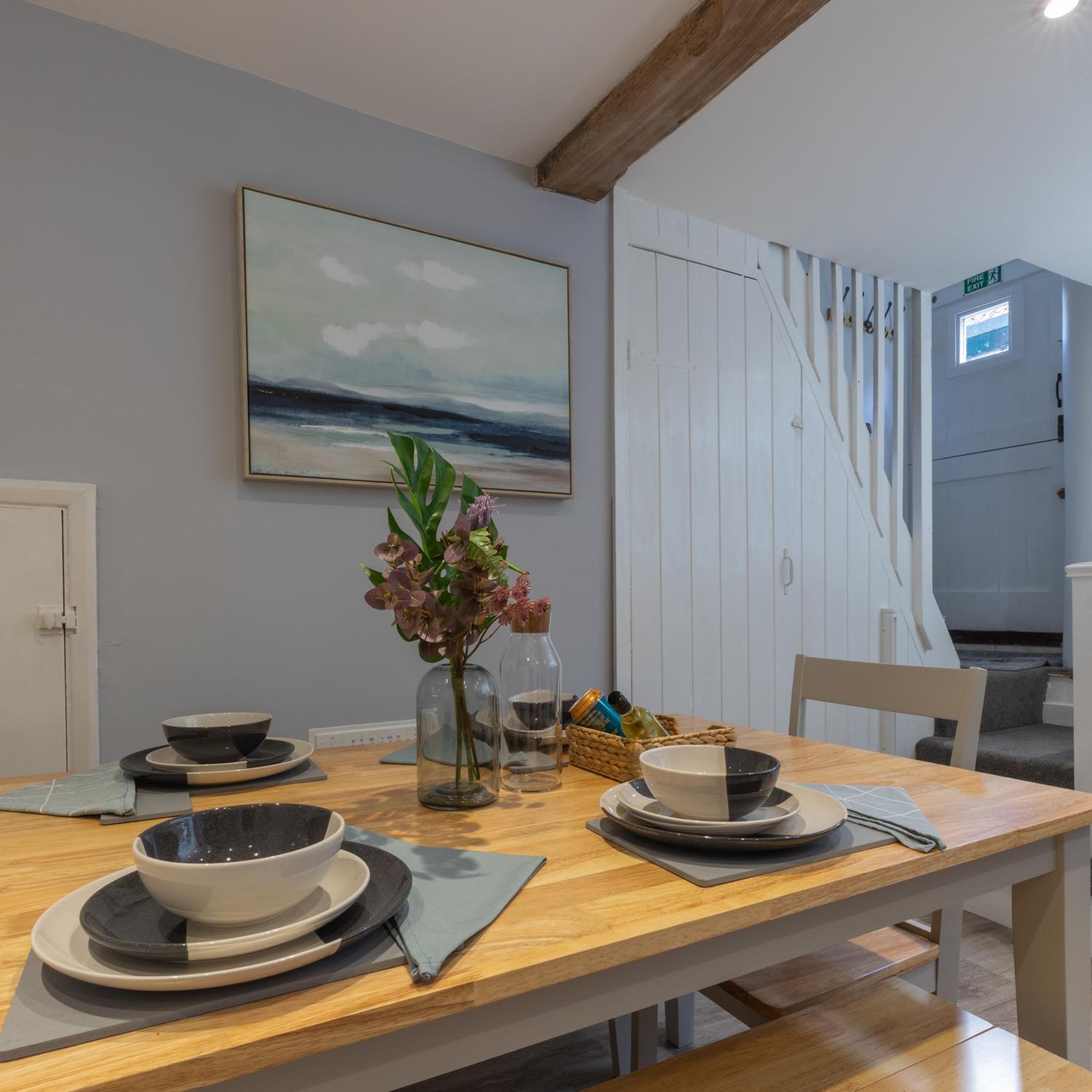 Lion Cottage - Dog-Friendly 3-Bed in Heart of Holt view 4