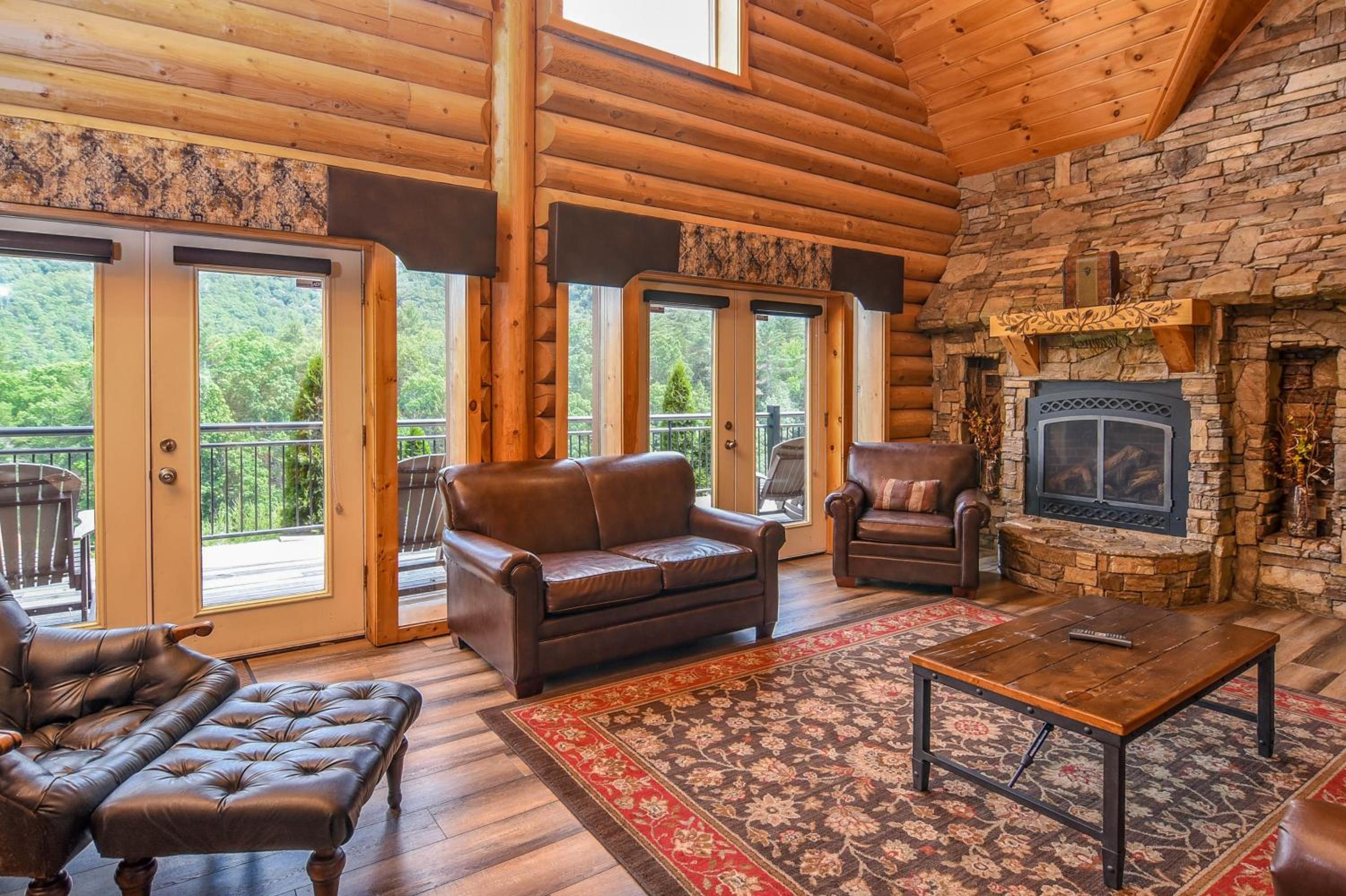 Moose Hollow Lodge