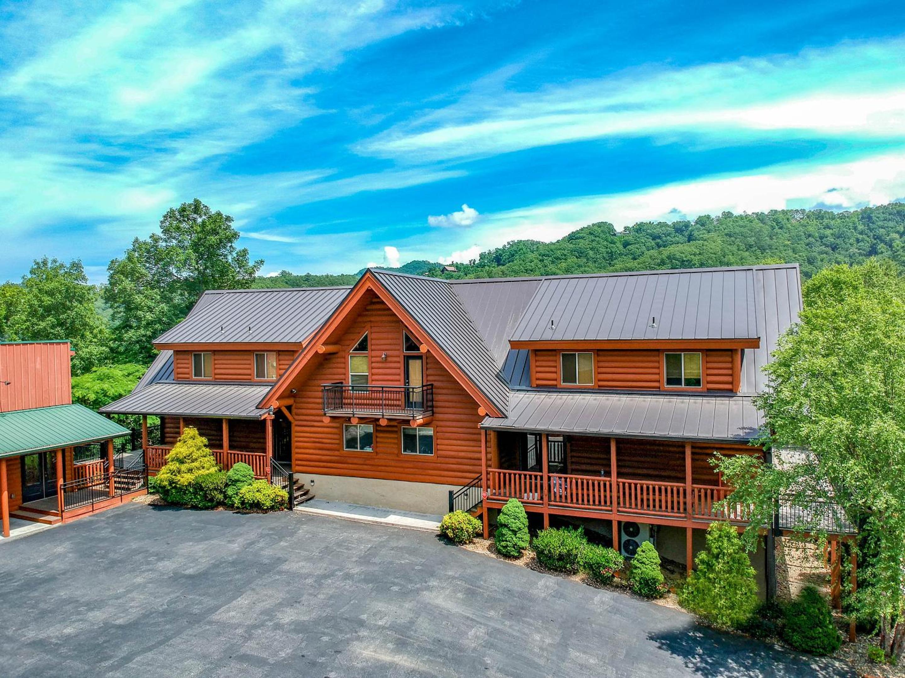 Moose Hollow Lodge