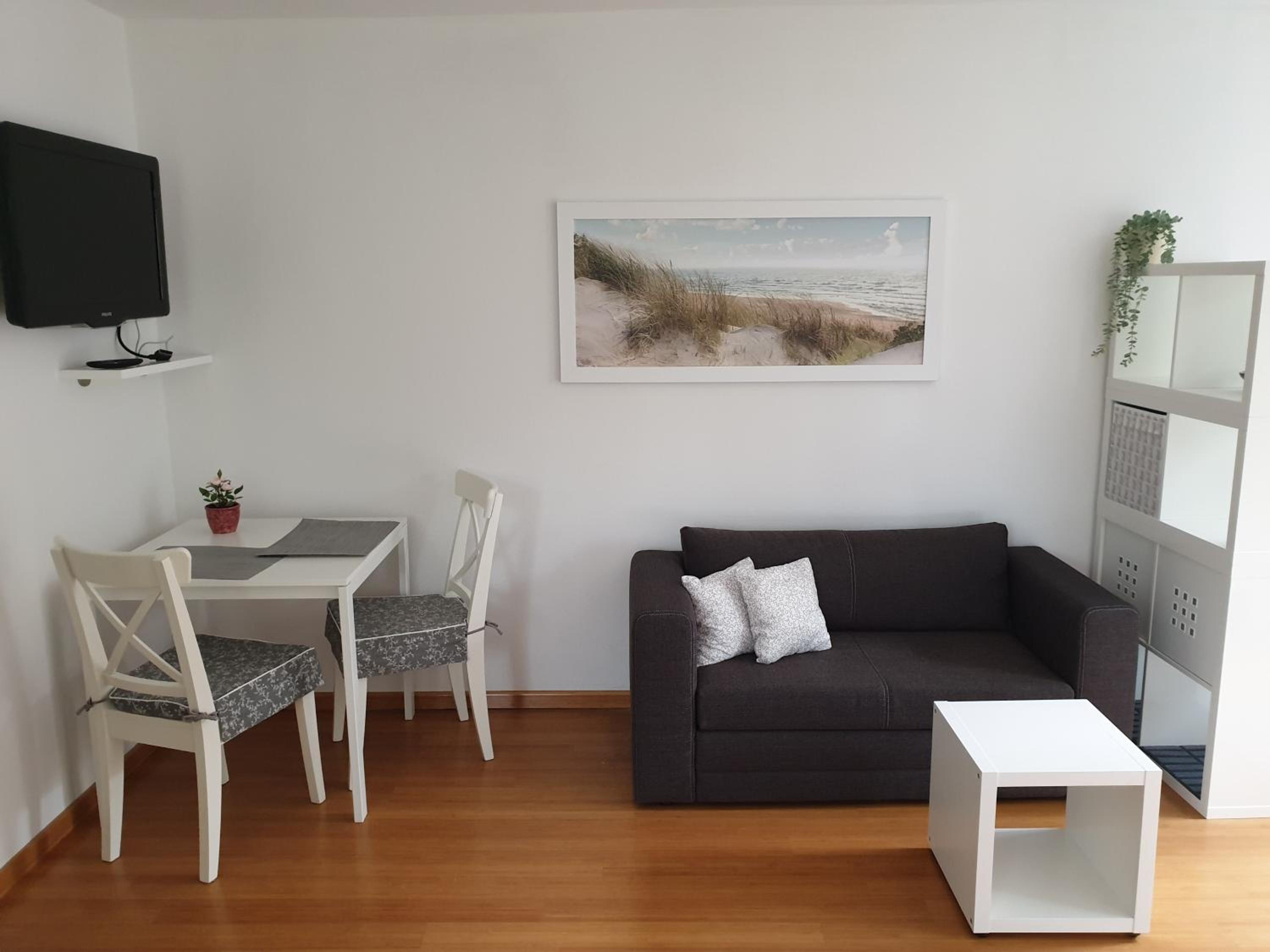 Studio EMMA Ljubljana - FREE parking, AC, Wifi view 3