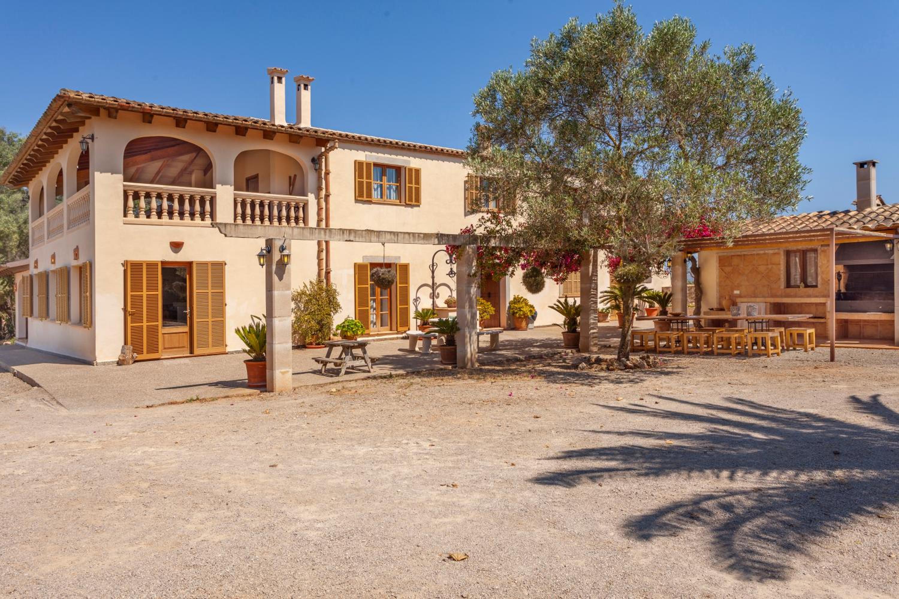 Villa in Can Picafort, located in the countryside, near the beach, has 5 bedroom view 5