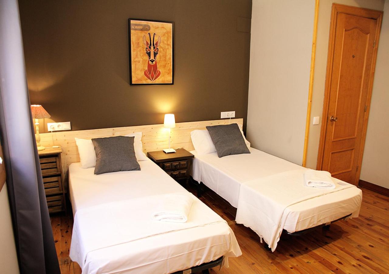 Hostal Fonda Prat view 3