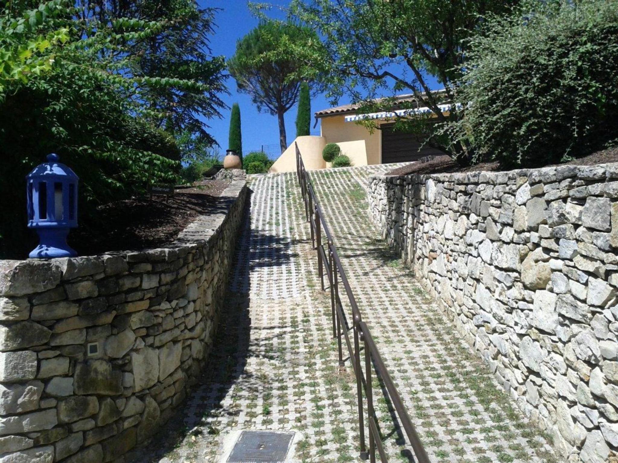 Photo 32
