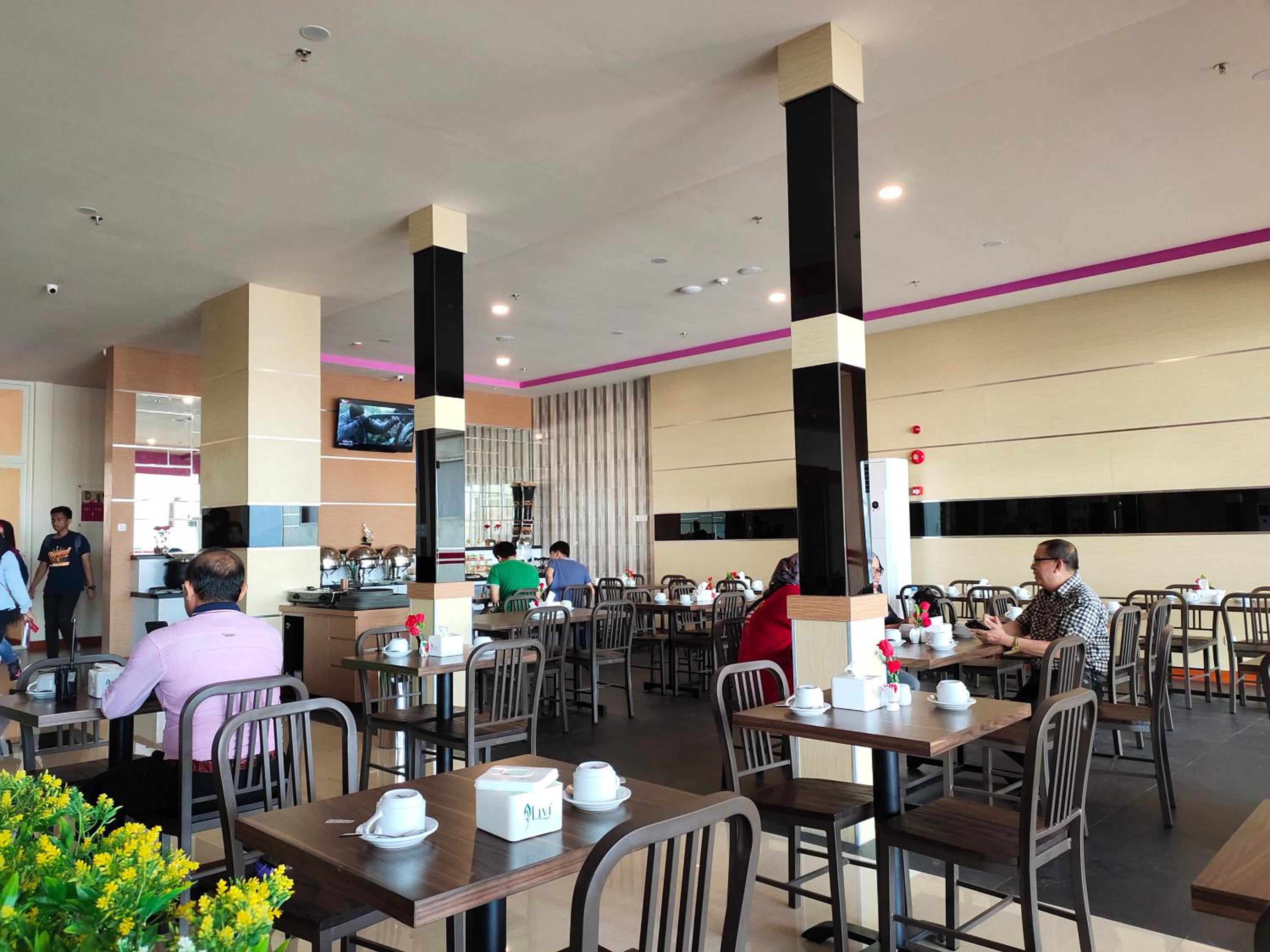 restaurant