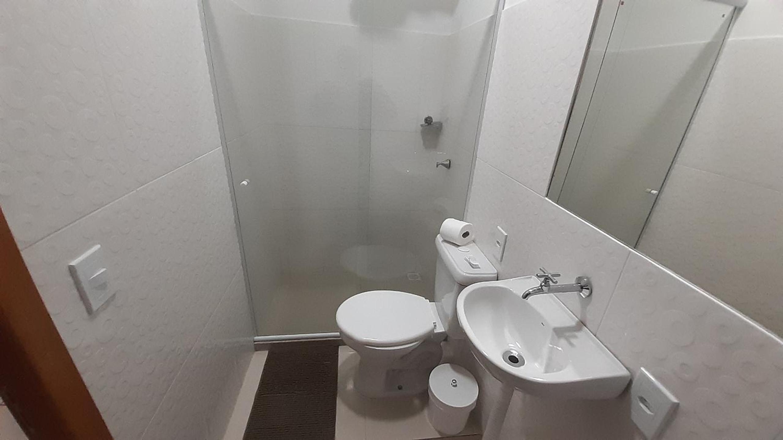 Suite climatizada, ao lado da praca principal