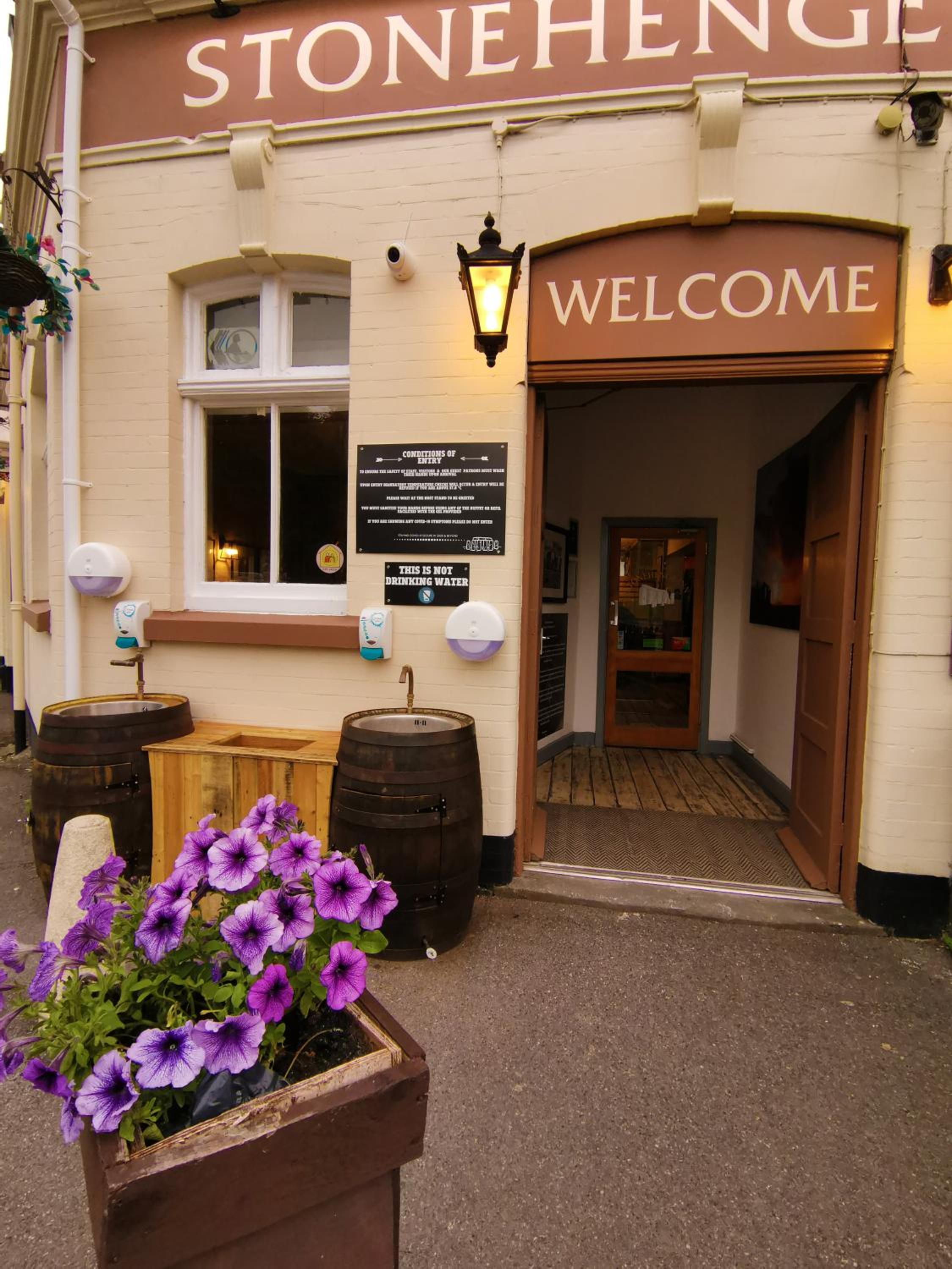 Stonehenge Inn