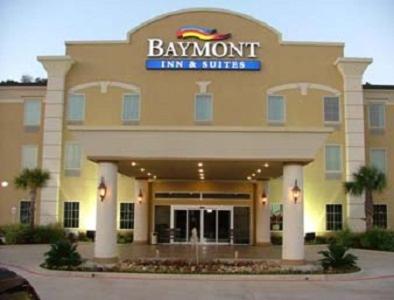 Baymont by Wyndham Henderson - Image 2