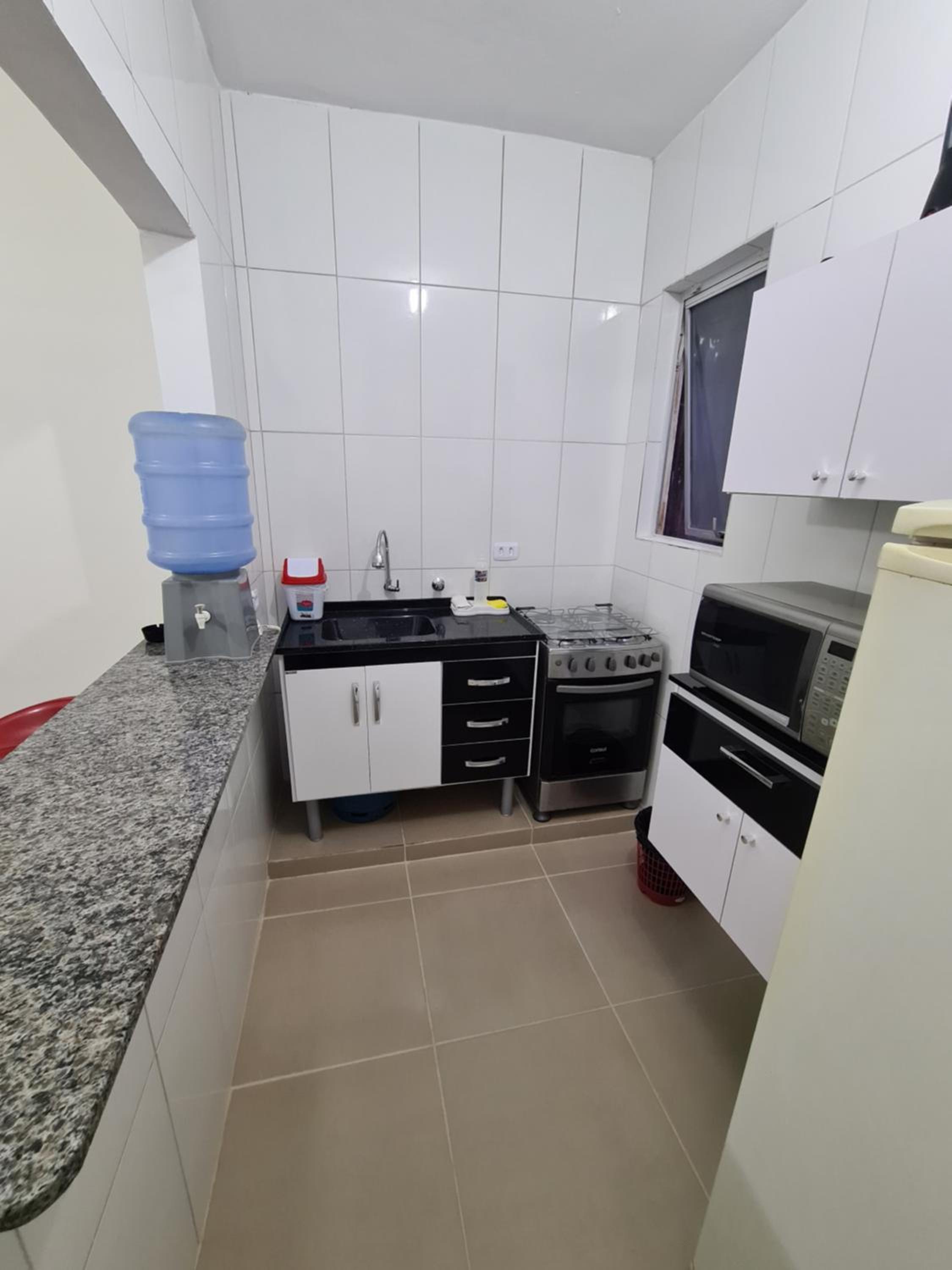 Kitão com quarto 50mts do mar