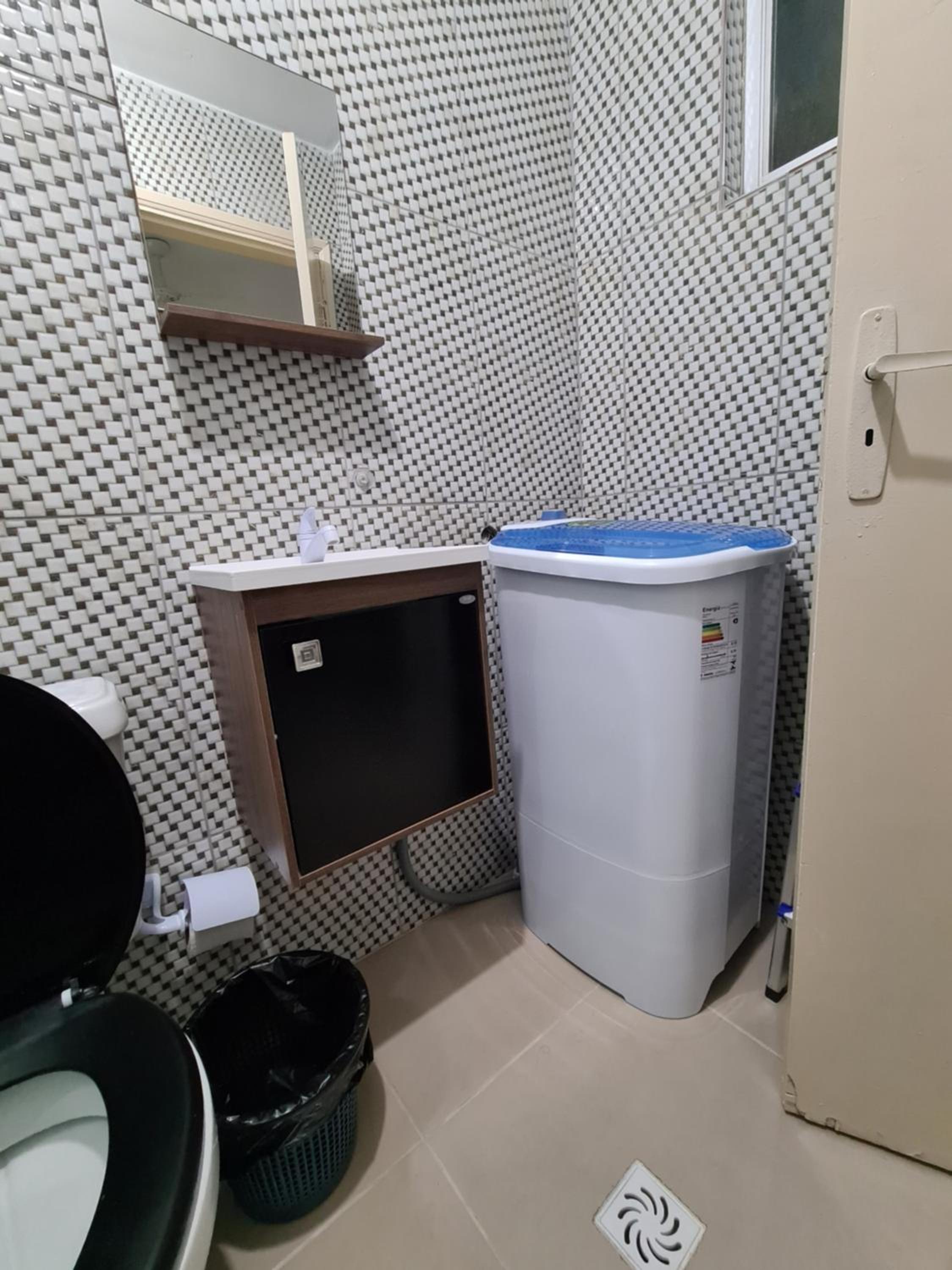 Kitão com quarto 50mts do mar