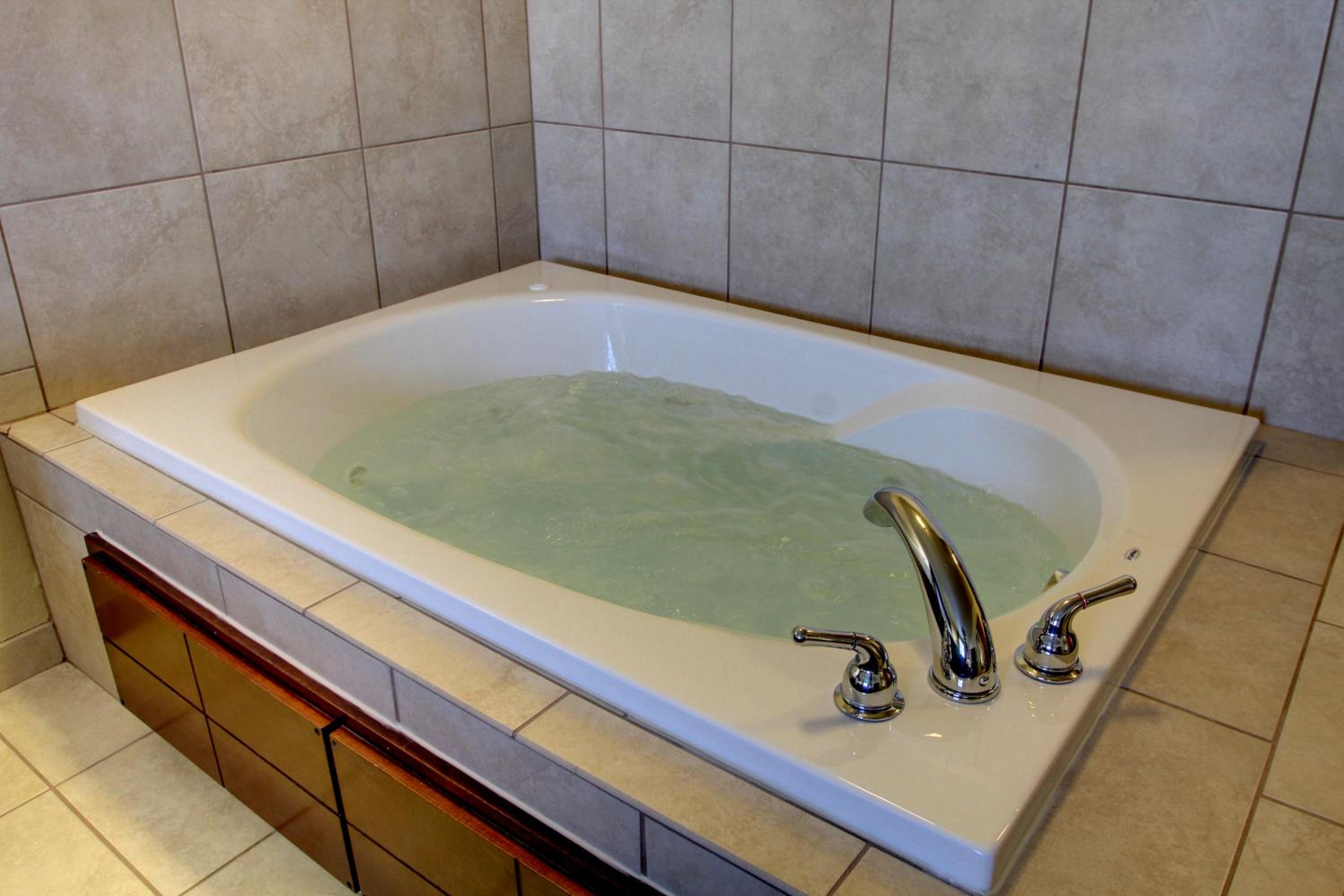 Cobblestone Inn & Suites - Bottineau