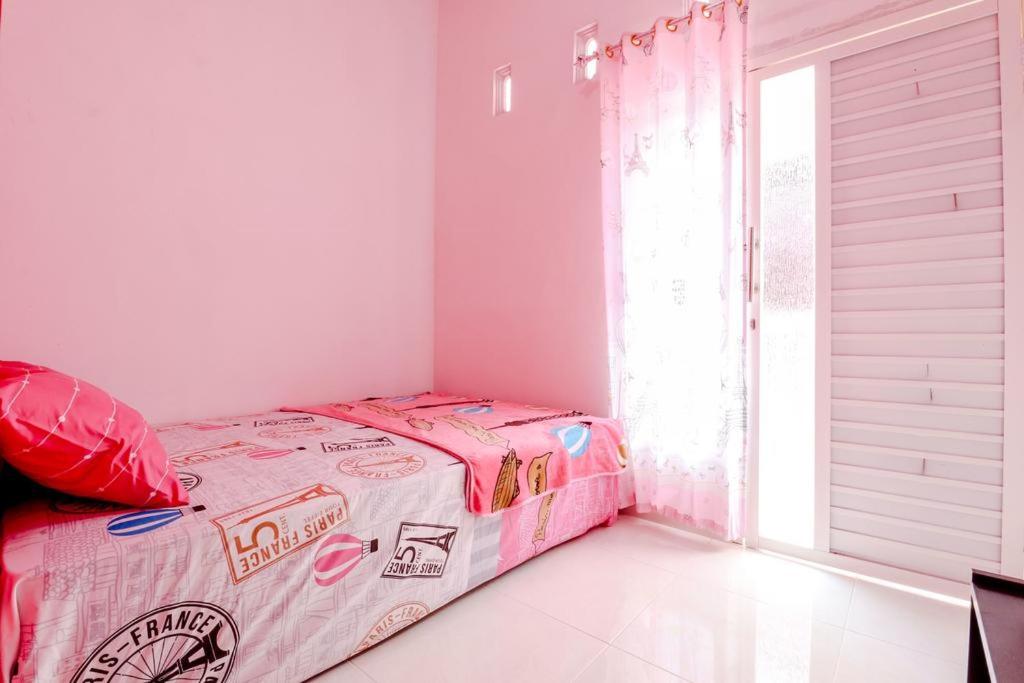 Pinky Guest House Syariah Kota Batu view 5