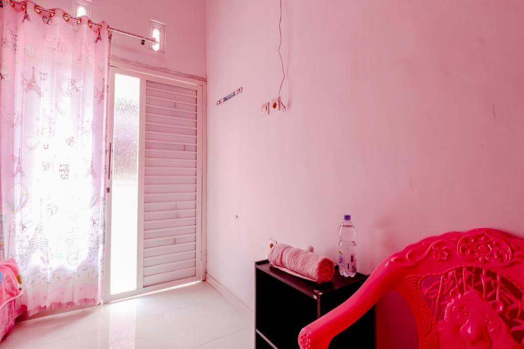 Pinky Guest House Syariah Kota Batu view 3