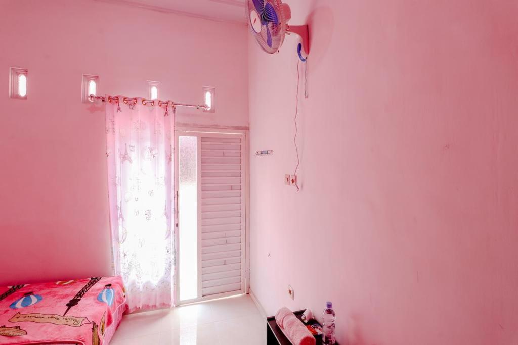 Pinky Guest House Syariah Kota Batu view 2
