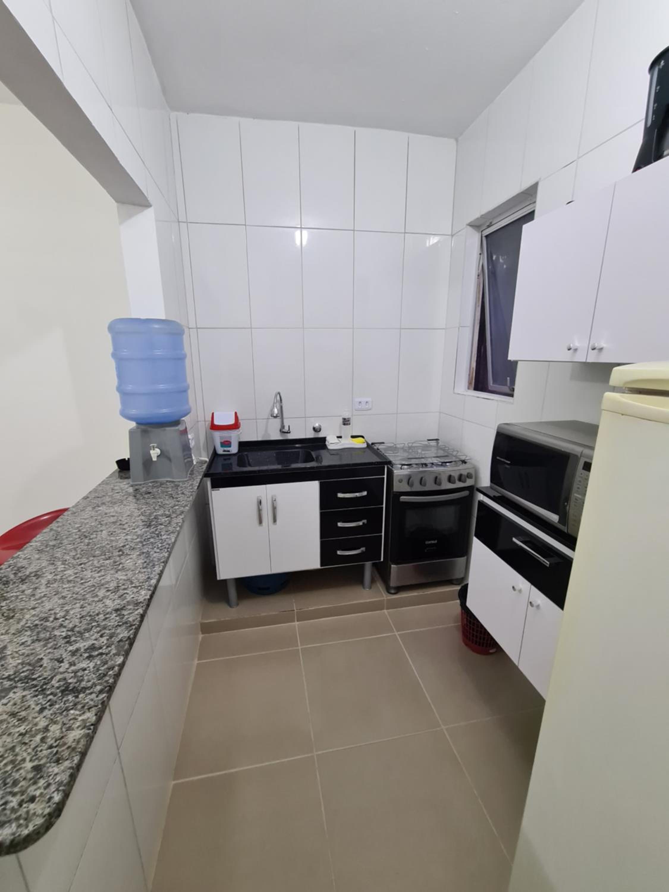 Kitão com quarto 50mts do mar