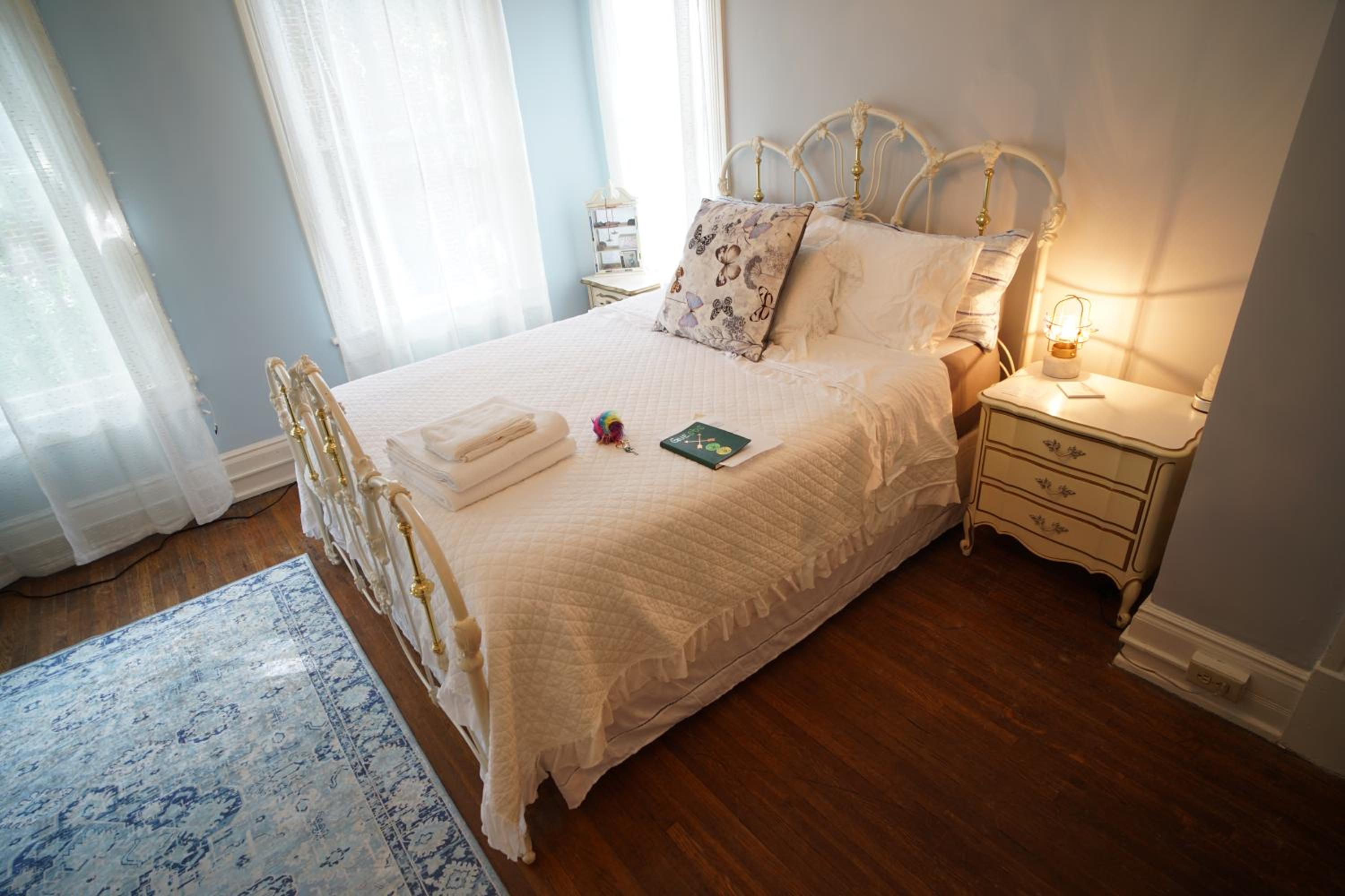 Birmingham Vacations - Birmingham Tree House - Property Image 3