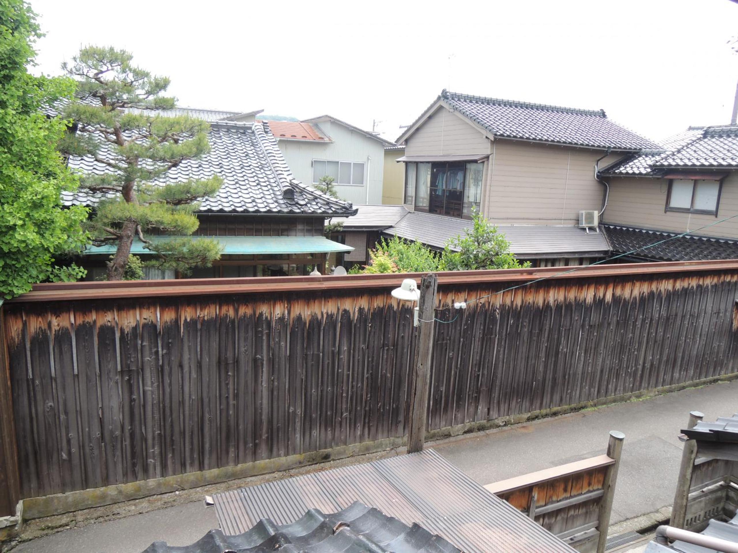Kenroku House view 2