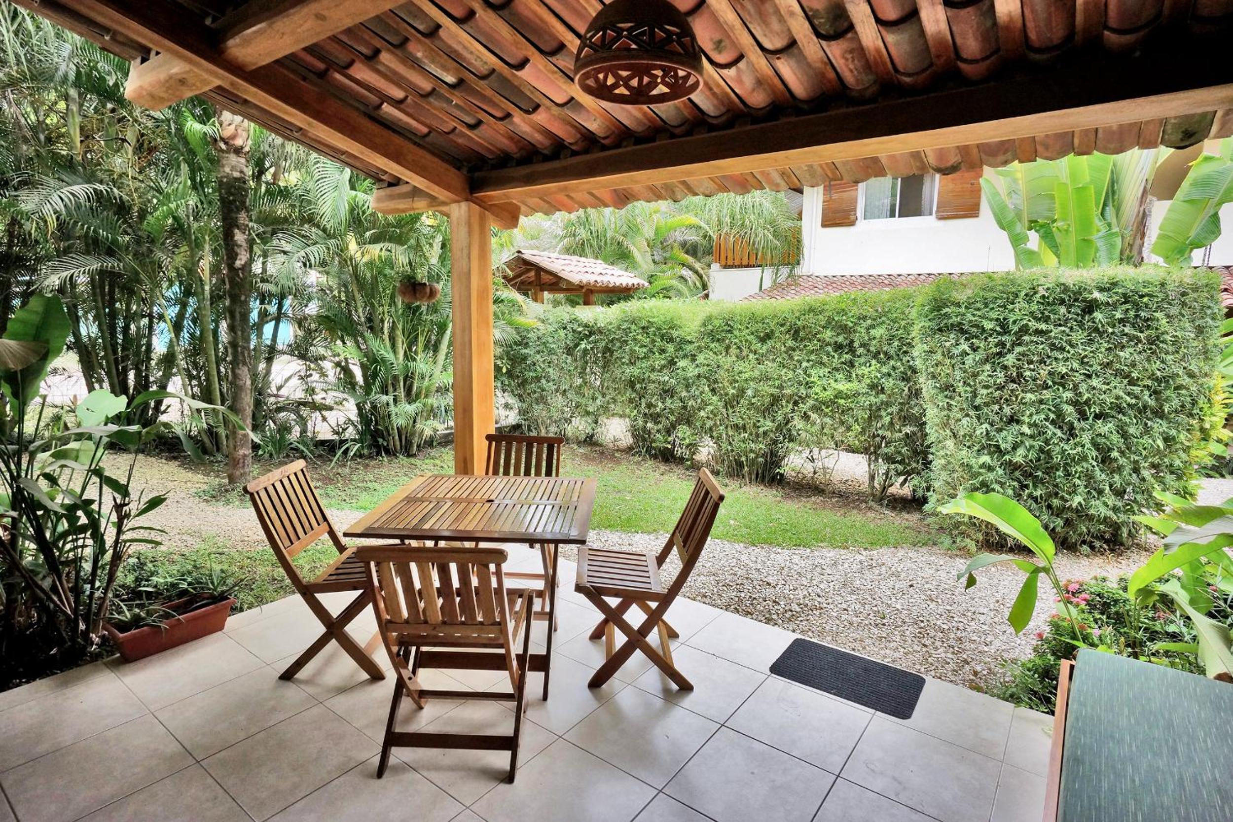 Costa Riki Apartments