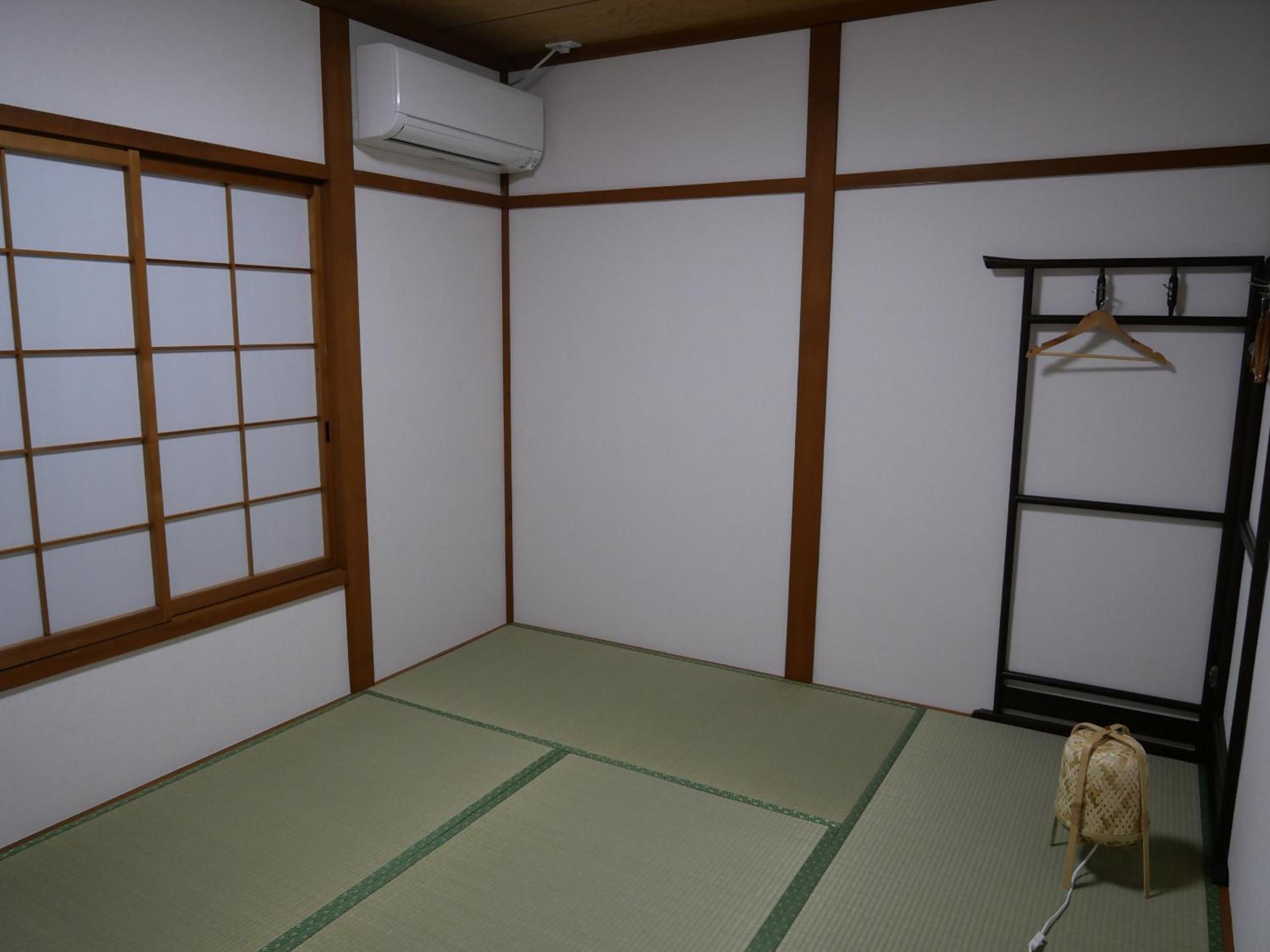 Photo 33