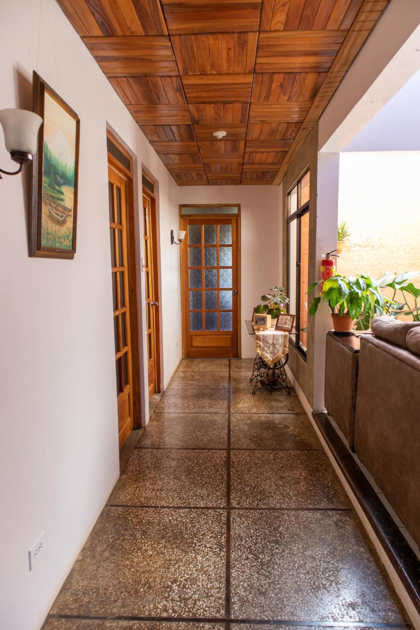 Hostel Bouganvilia Bed and Breakfast