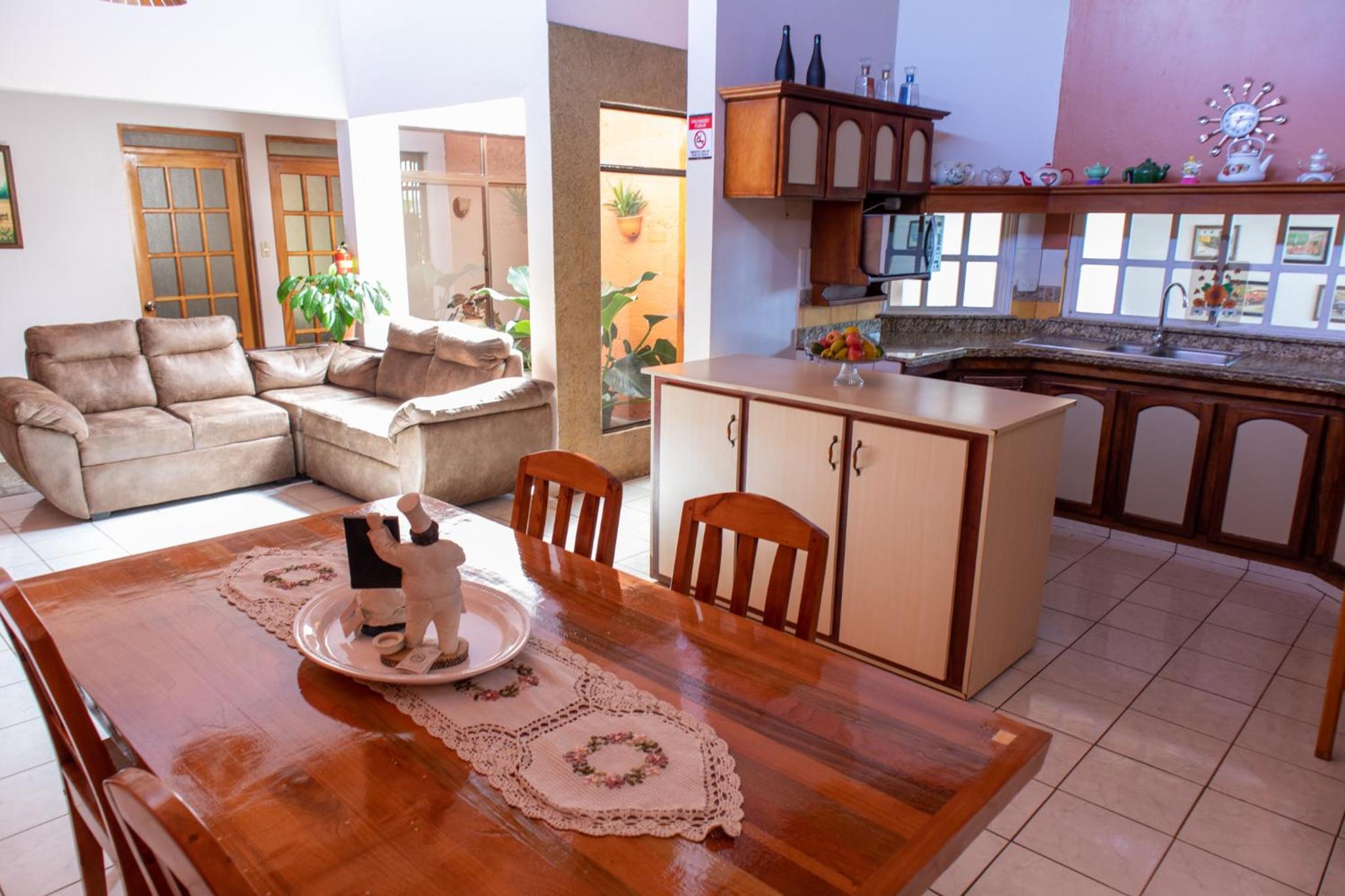 Hostel Bouganvilia Bed and Breakfast
