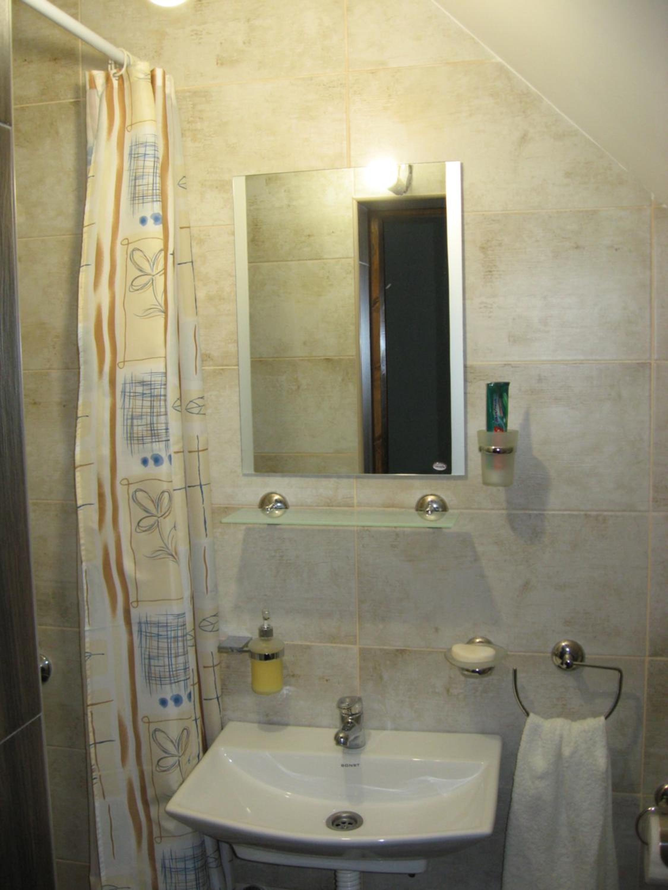 Photo 52